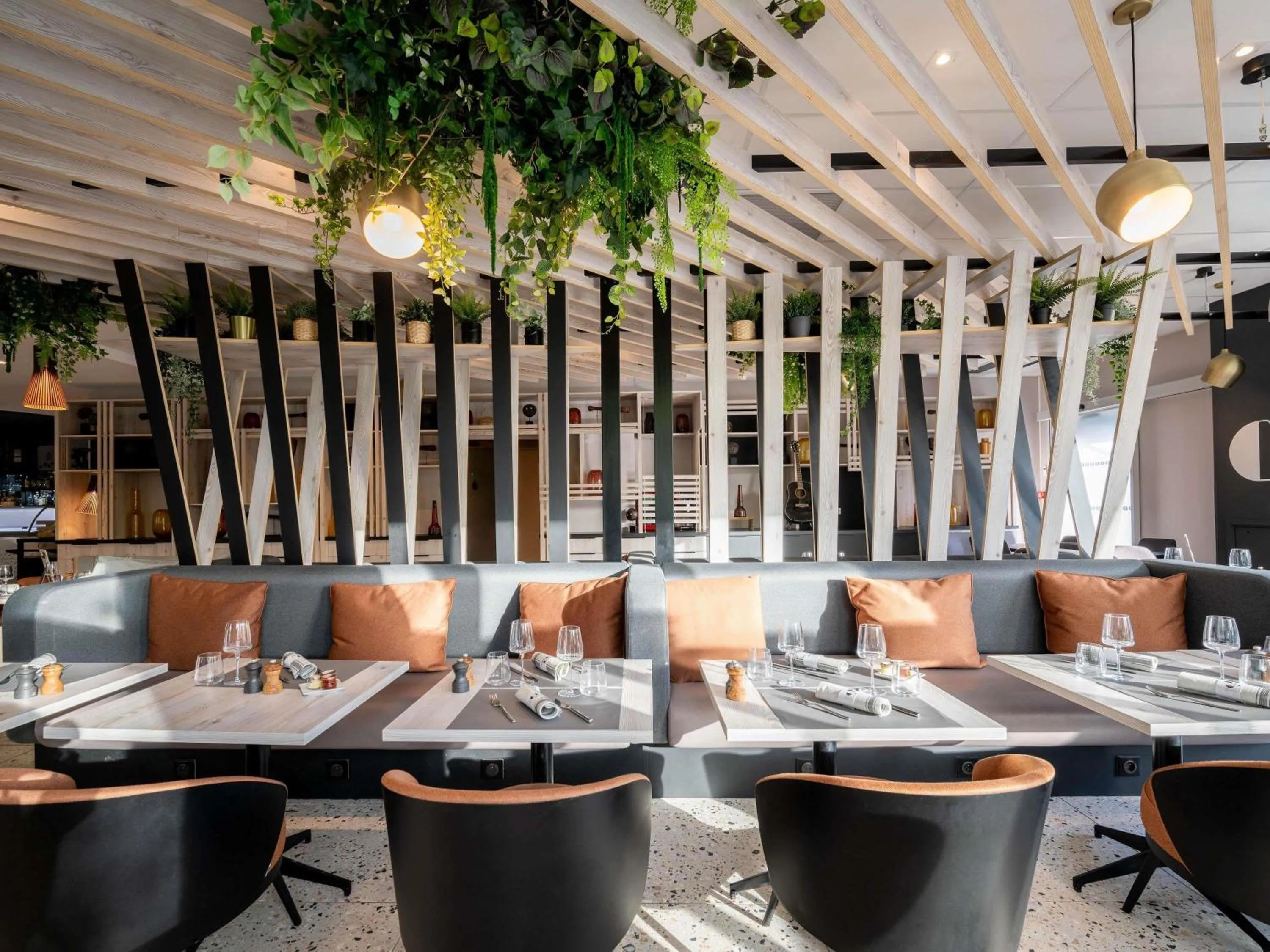 Restaurant/places to eat in Novotel Paris Centre Bercy