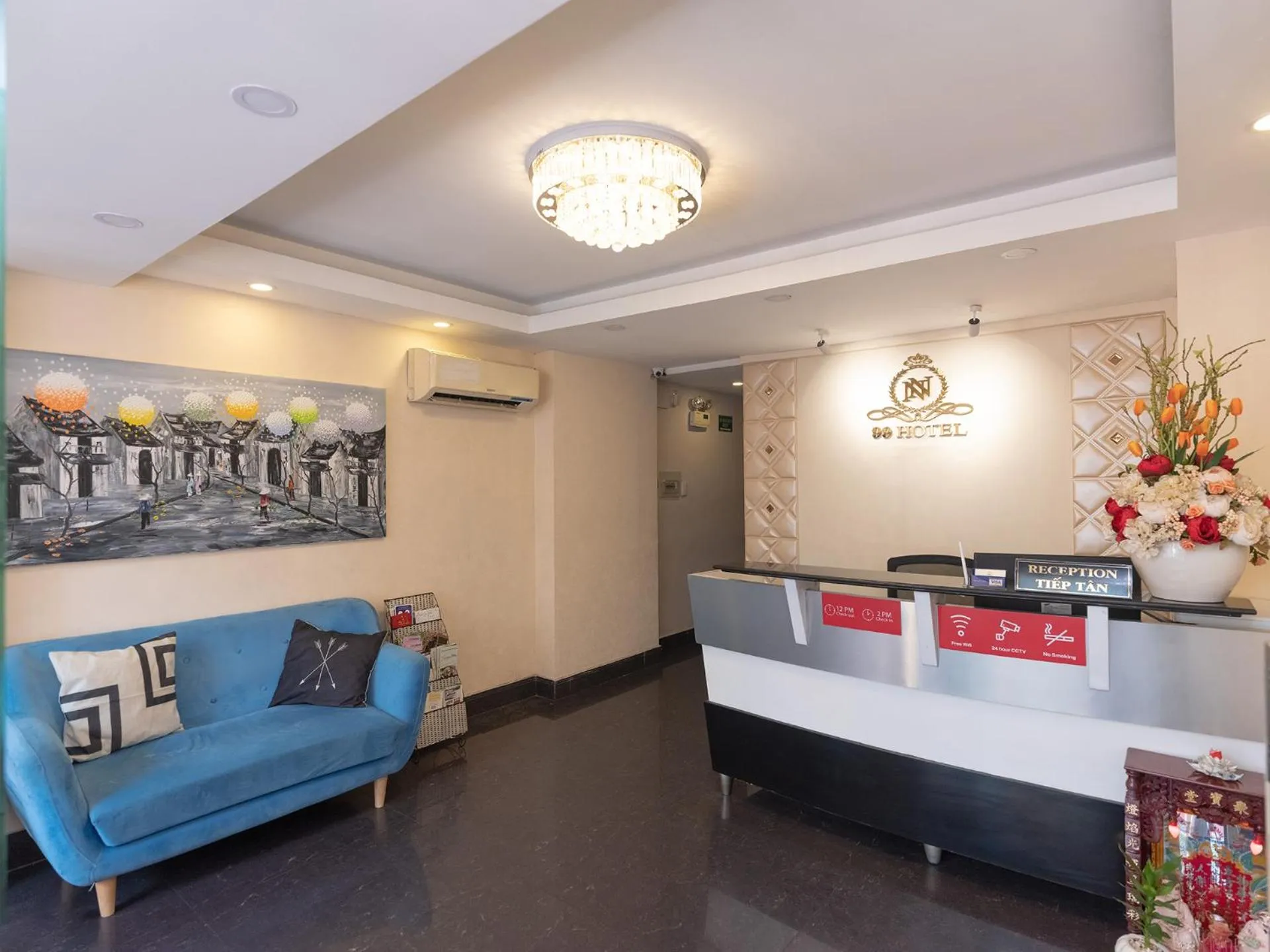 Facade/entrance in Nn Hotel