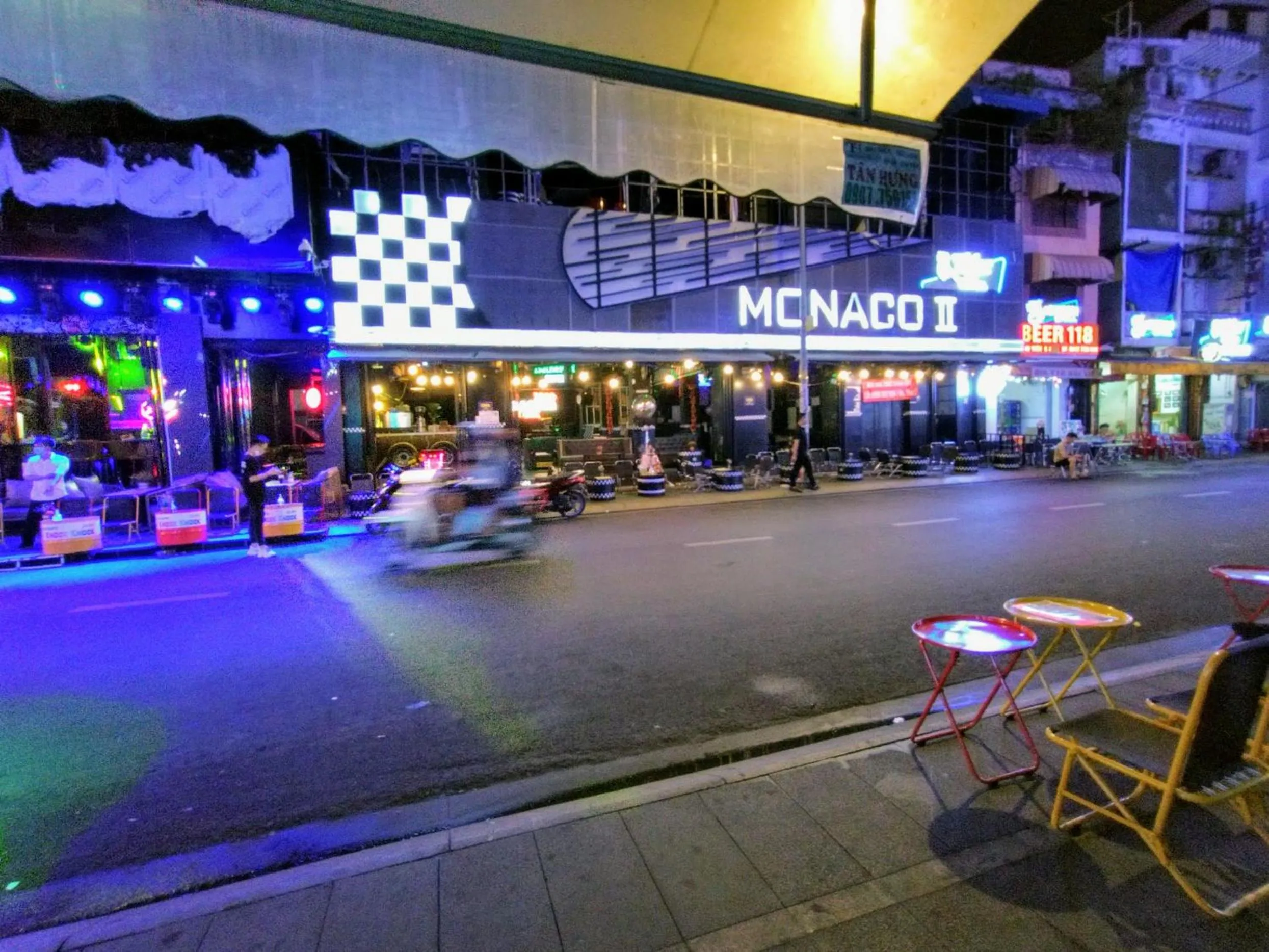 Neighbourhood in Nn Hotel