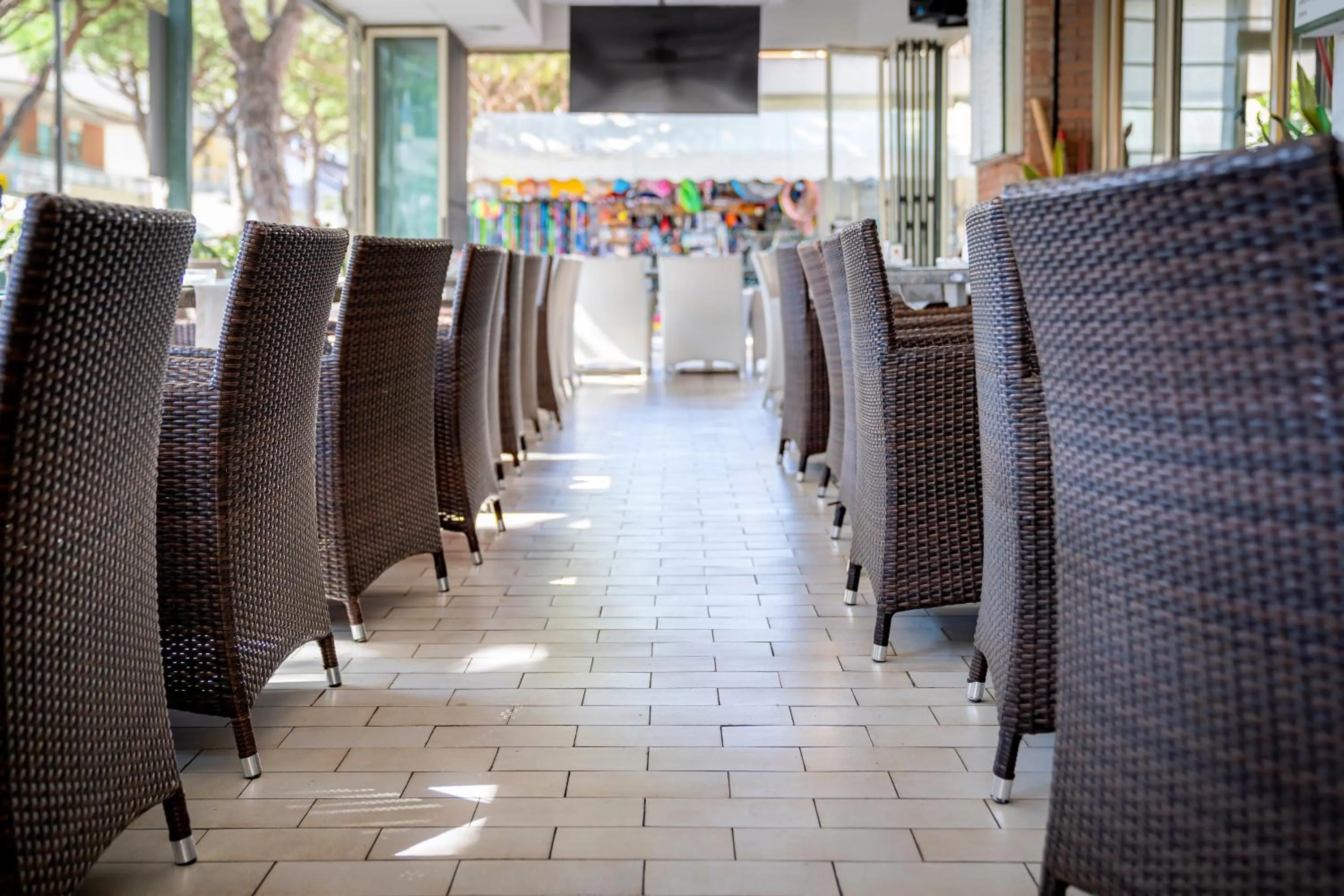 Restaurant/places to eat in Hotel Harry's