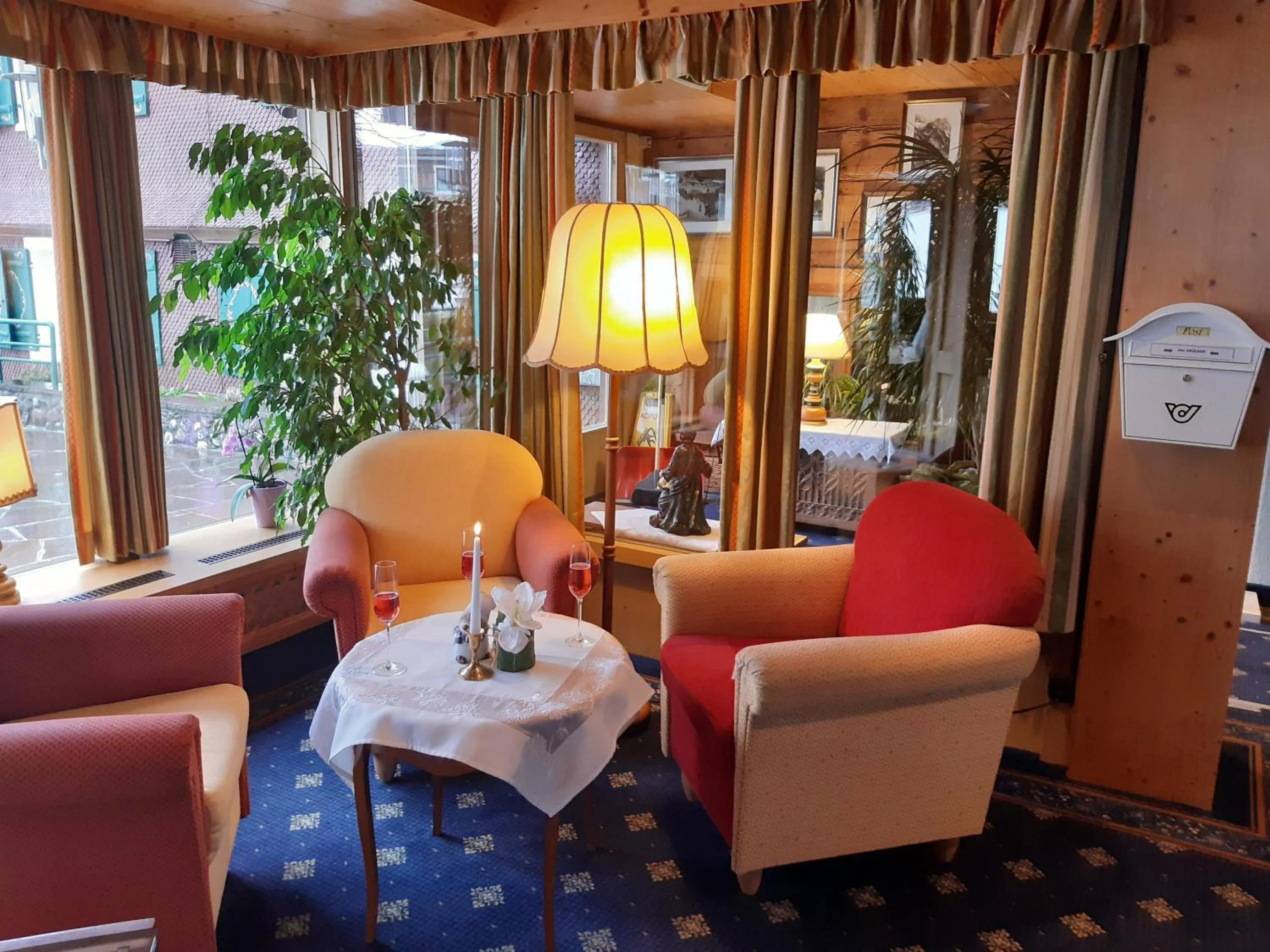 Restaurant/places to eat in Schedlers Löwenhotel-GARNI
