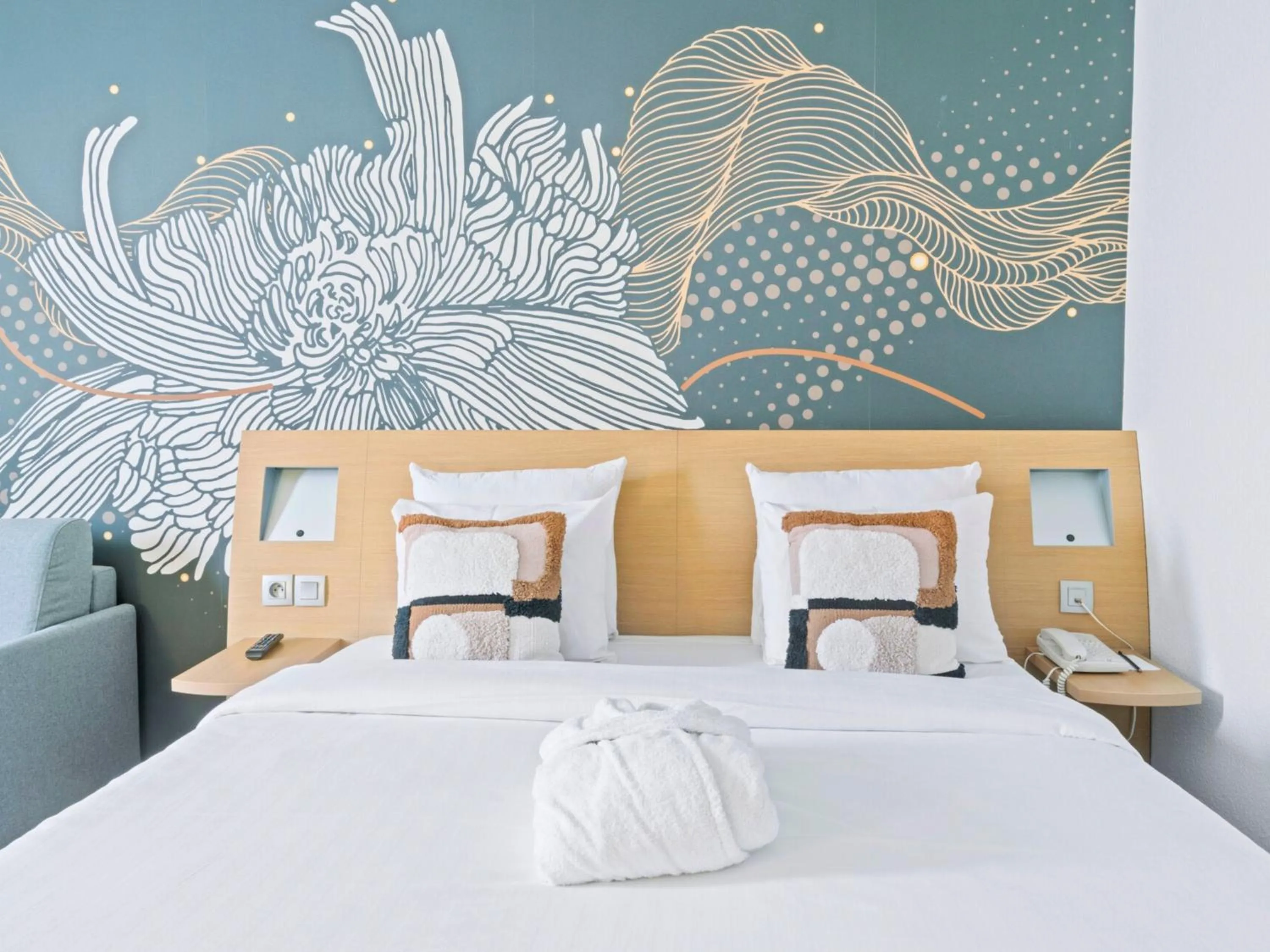 Bed in Novotel Paris Charenton le Pont