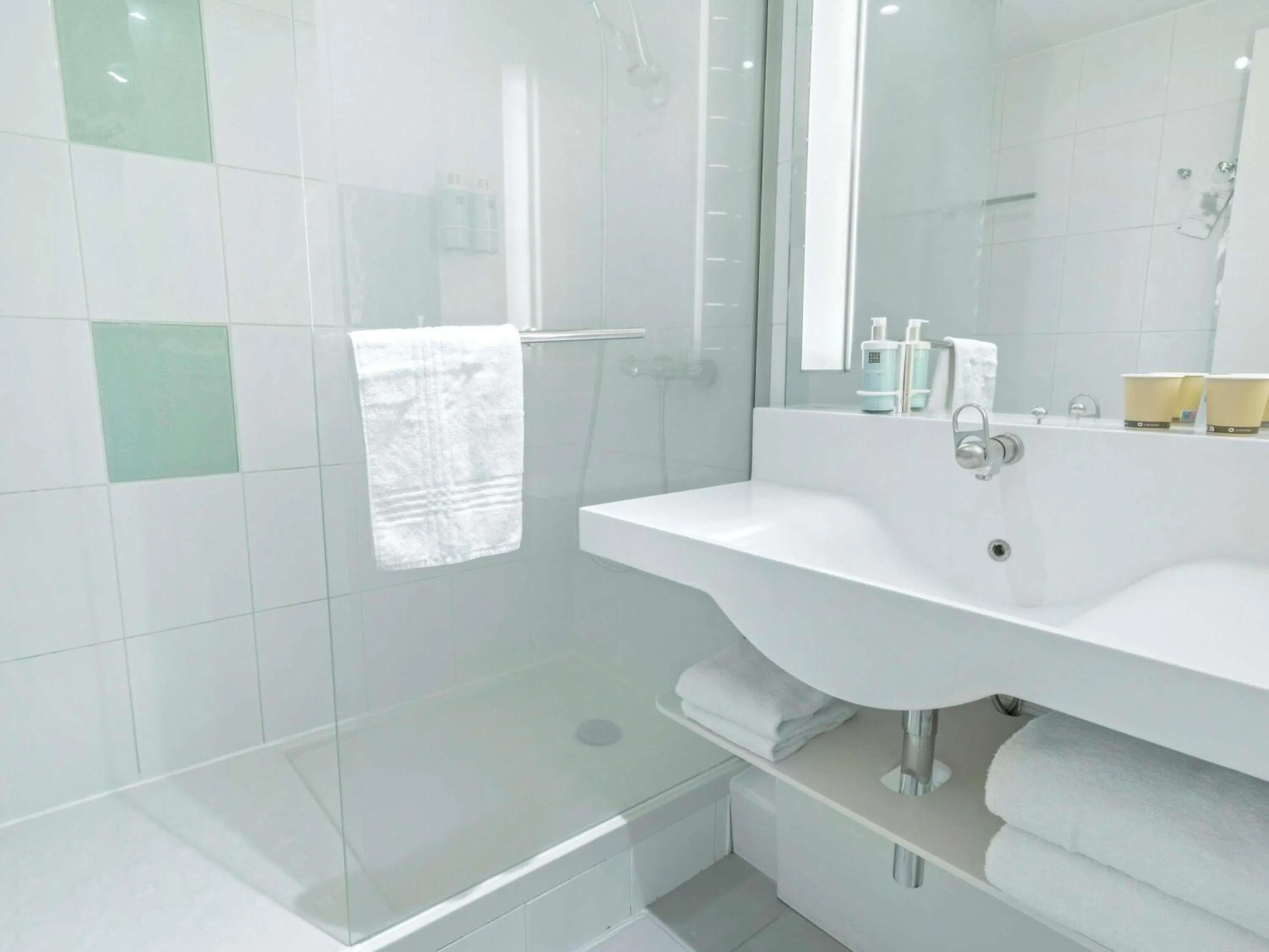 Bedroom in Novotel Paris Charenton le Pont