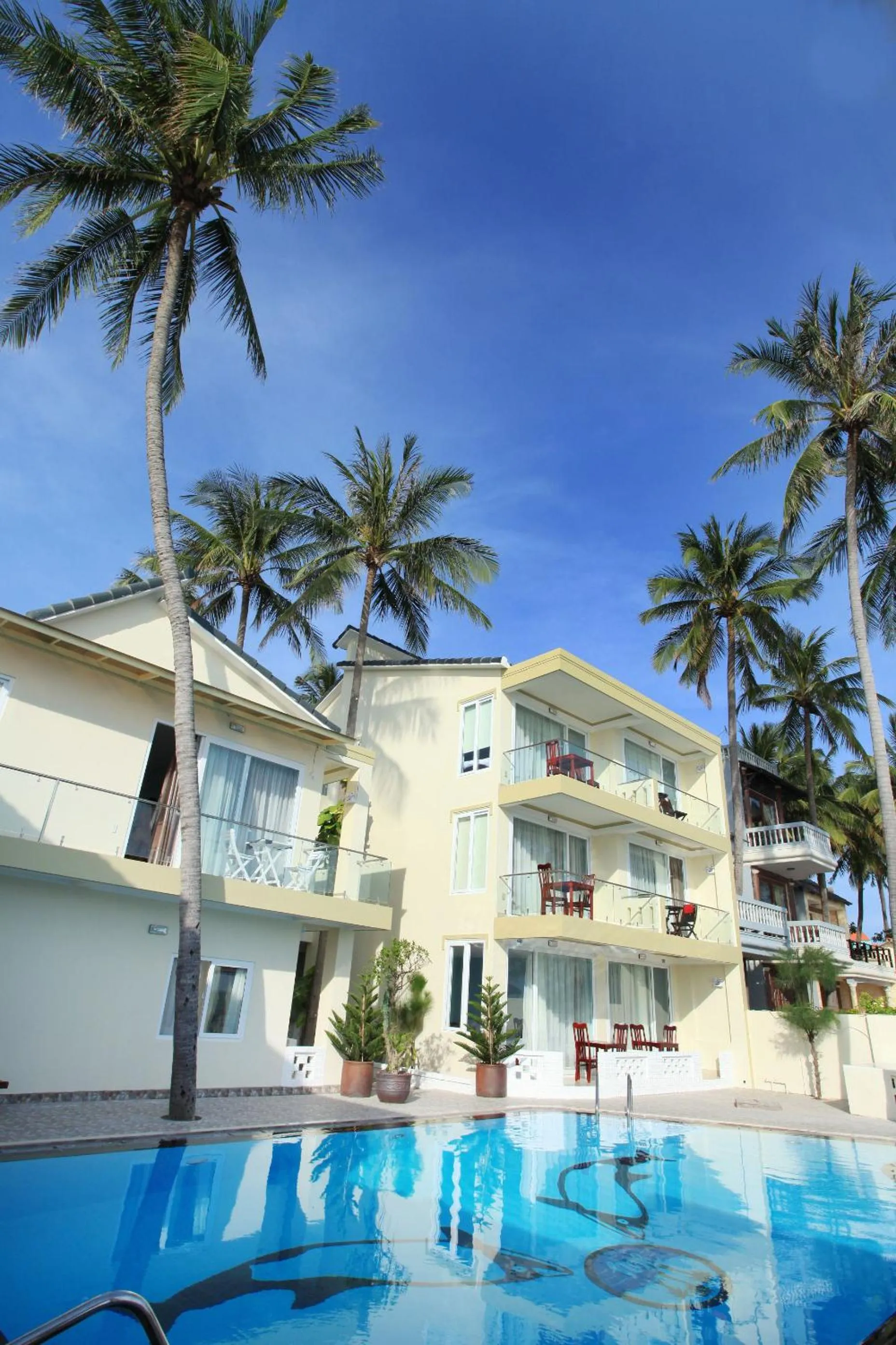 Property building in Hai Yen Family Hotel