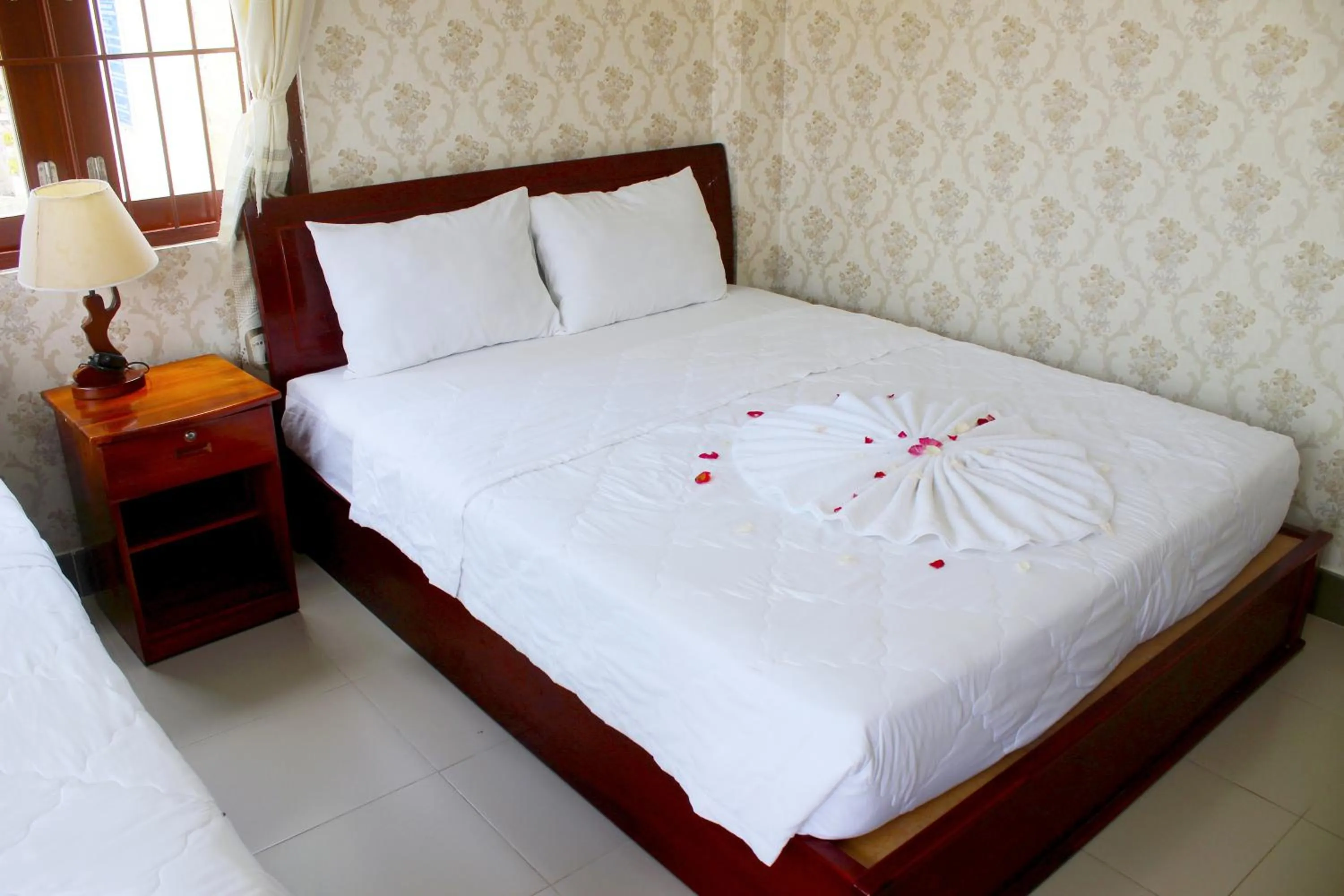 Bed in Hai Yen Family Hotel