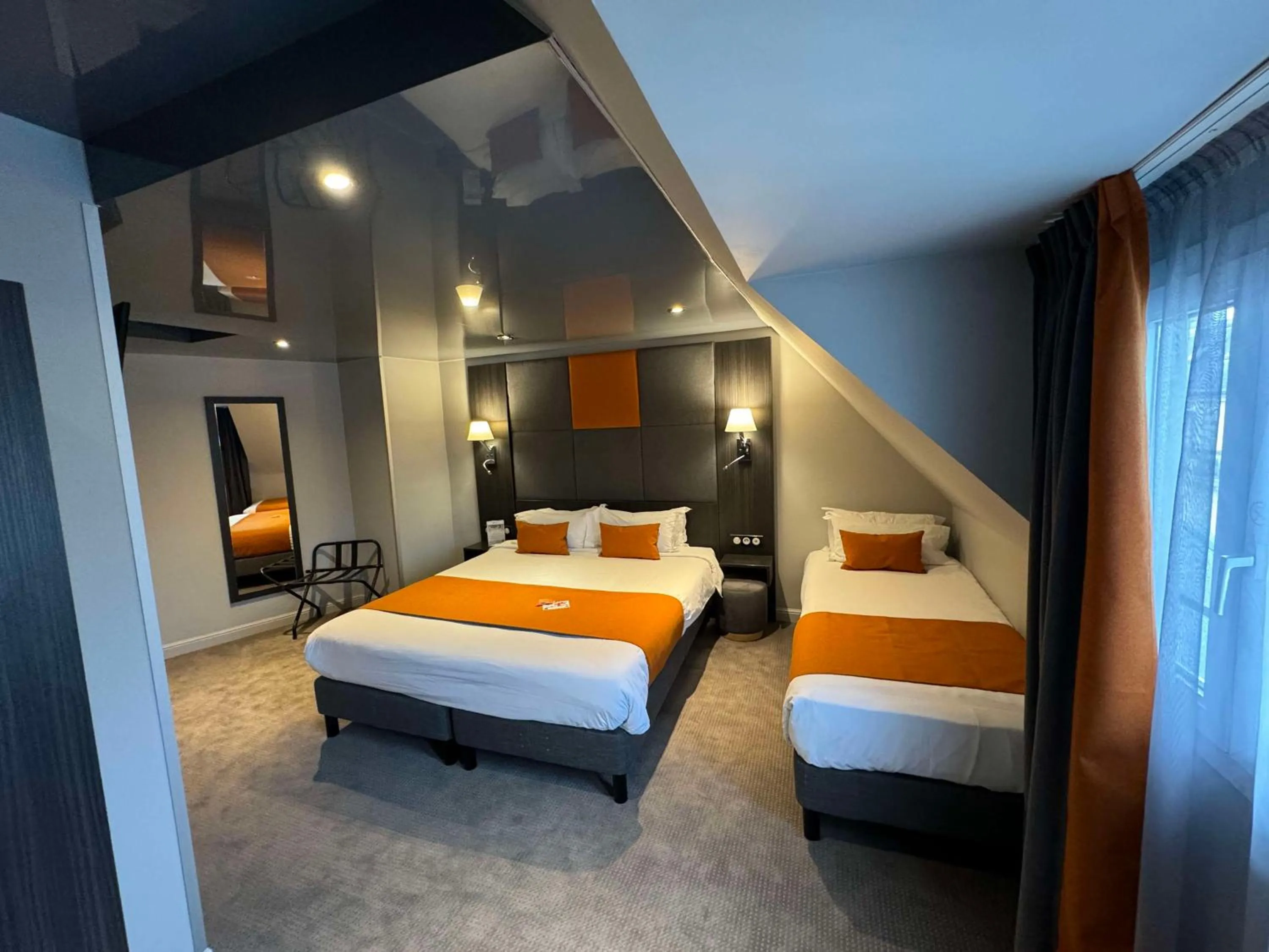 Bedroom, Bed in Best Western Empire Elysees