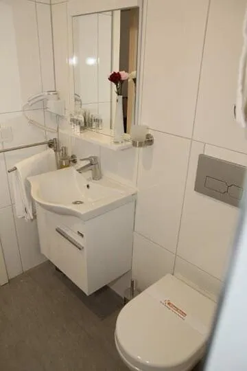 Toilet in Kispet Deluxe Hotels&Suites