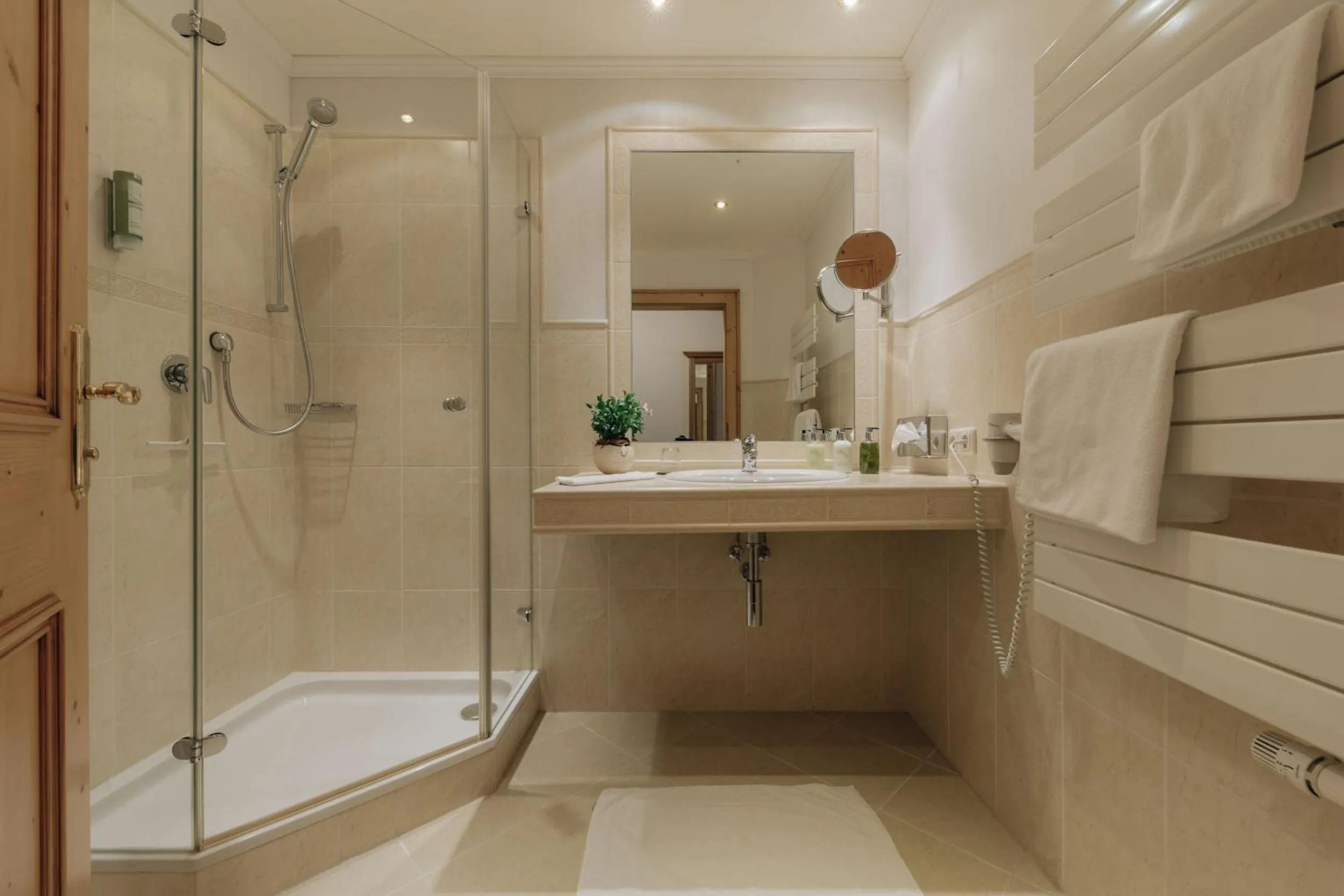 Bathroom in Hotel Hirschen