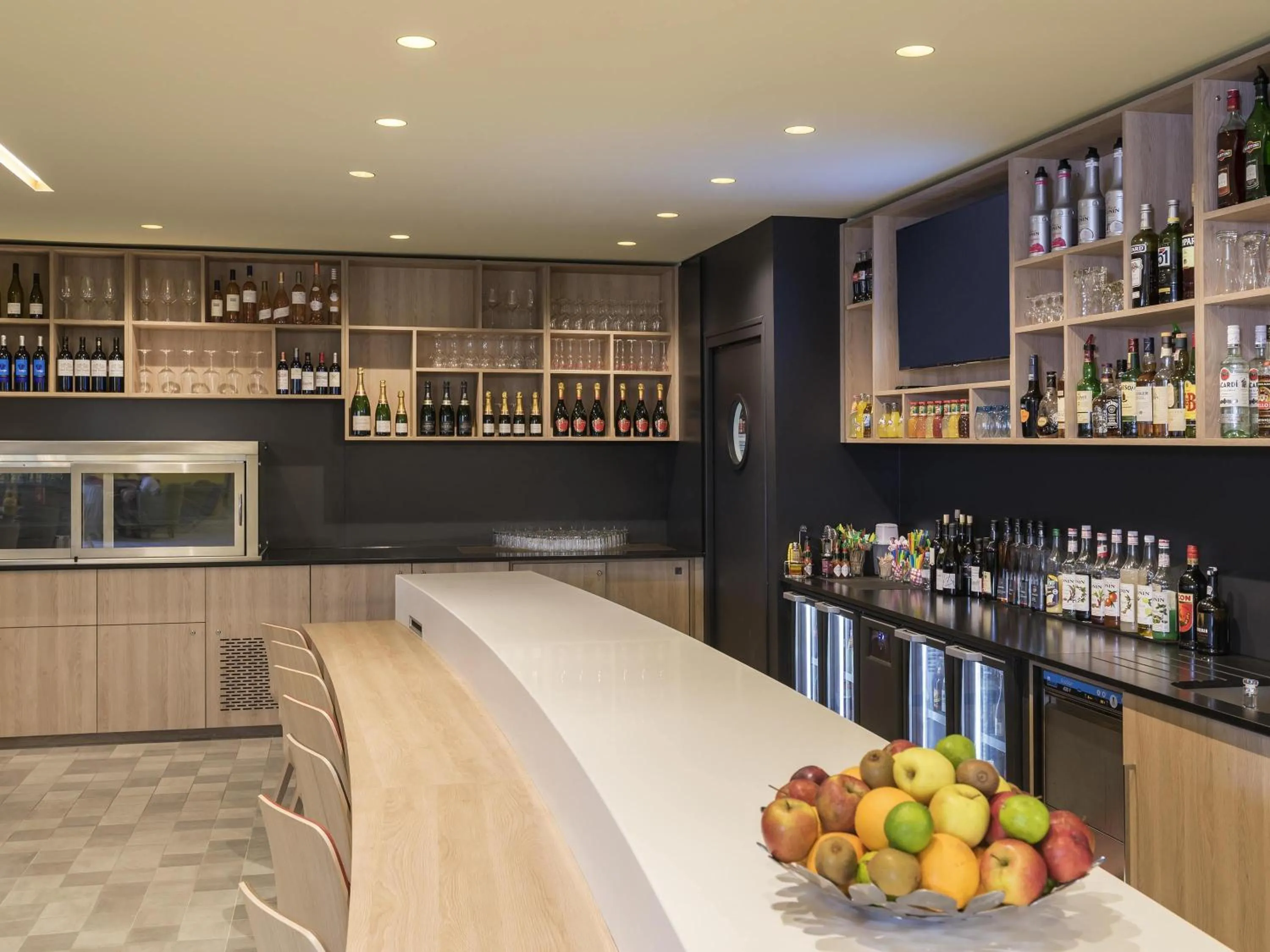 Restaurant/places to eat in Novotel Paris Nord Expo Aulnay