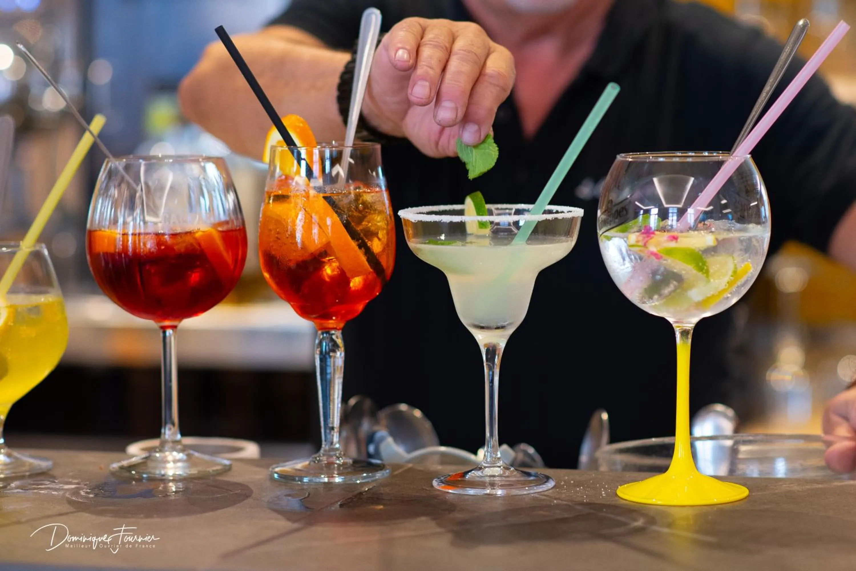 Lounge or bar in LE CASTEL D'ALTI