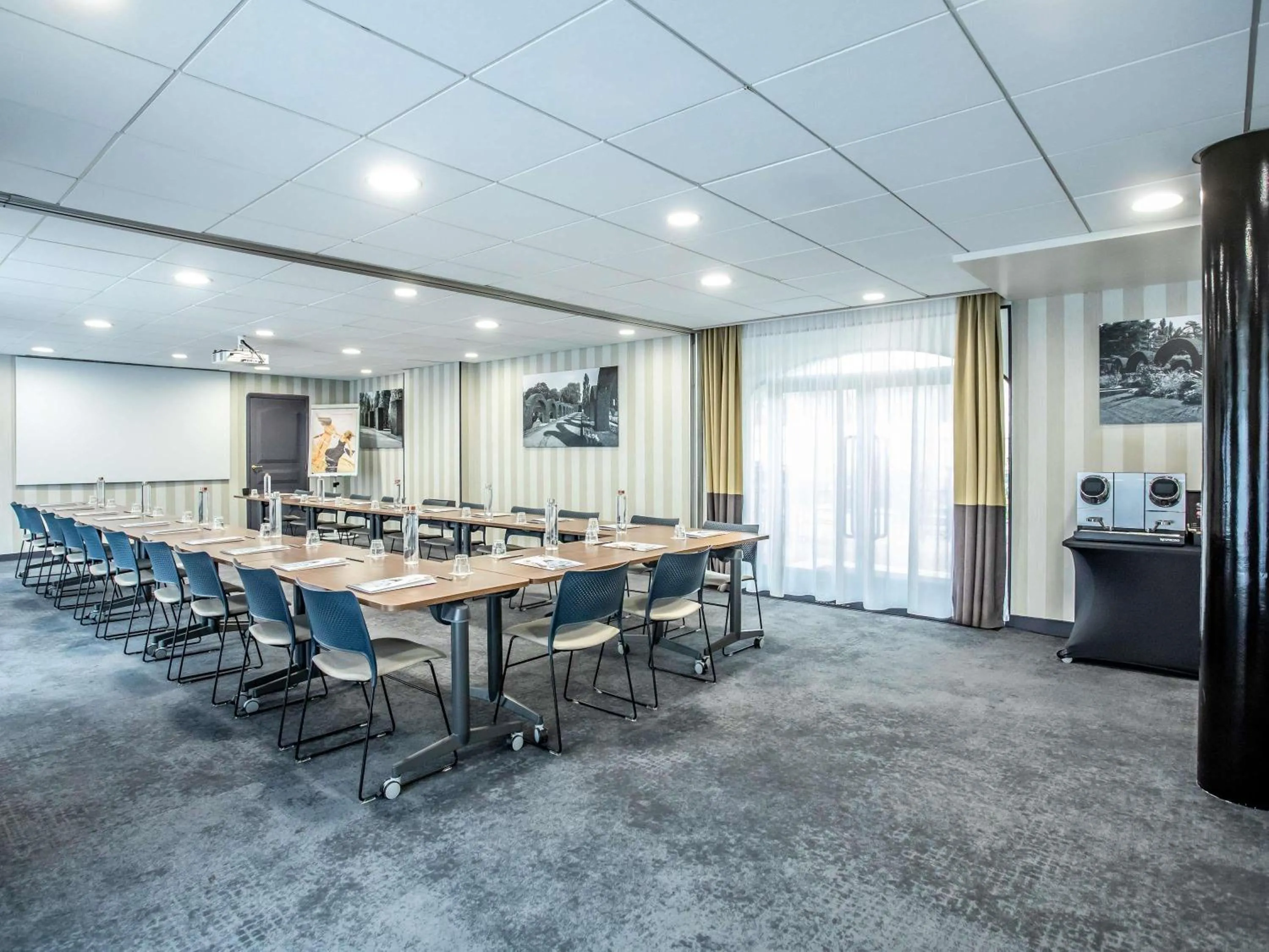 Meeting/conference room in Hotel De Bourbon Grand Hotel Mercure Bourges