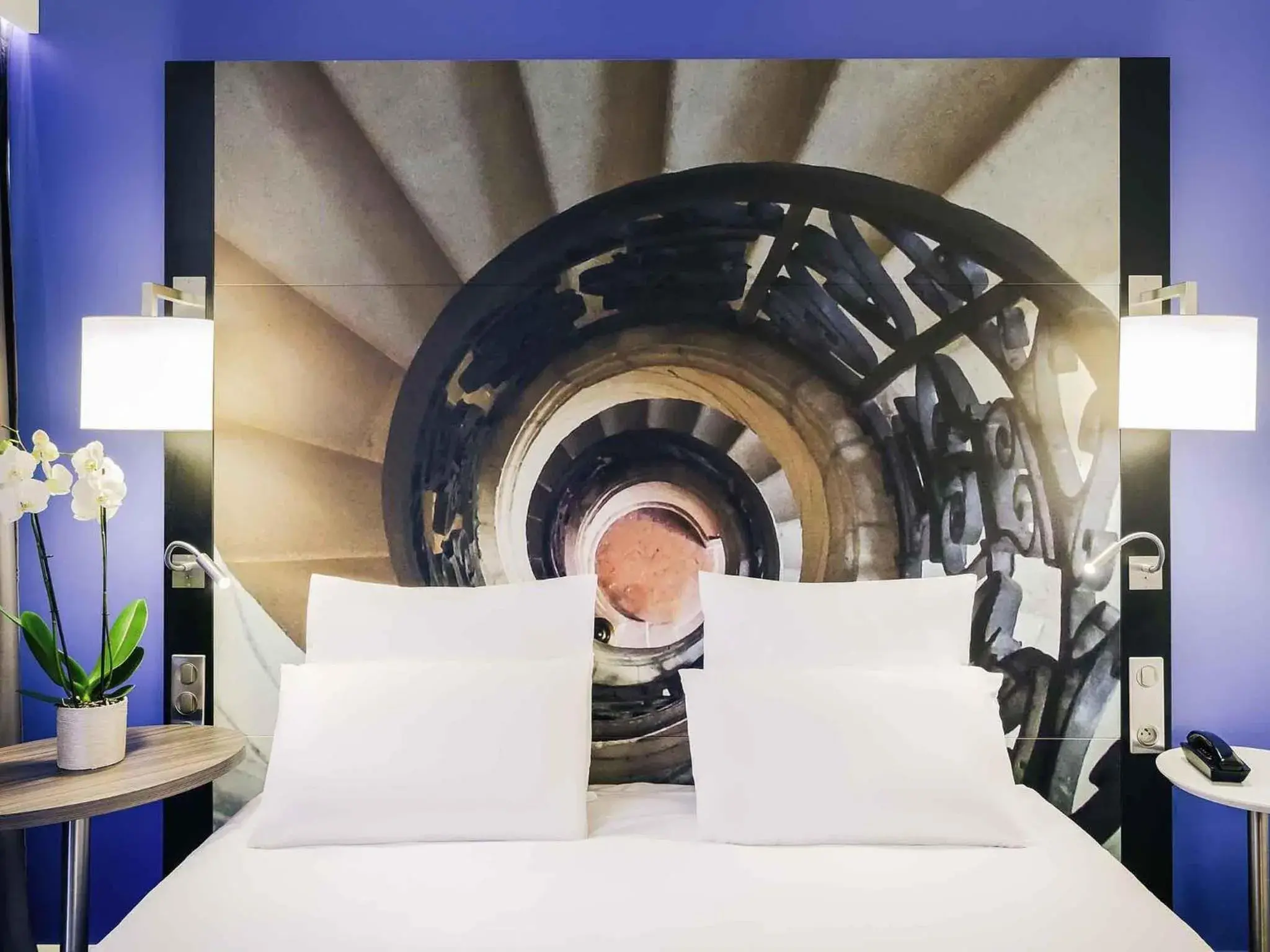 Classic Double Room in Hotel De Bourbon Grand Hotel Mercure Bourges Classic Double Room in Hotel De Bourbon Grand Hotel Mercure Bourges