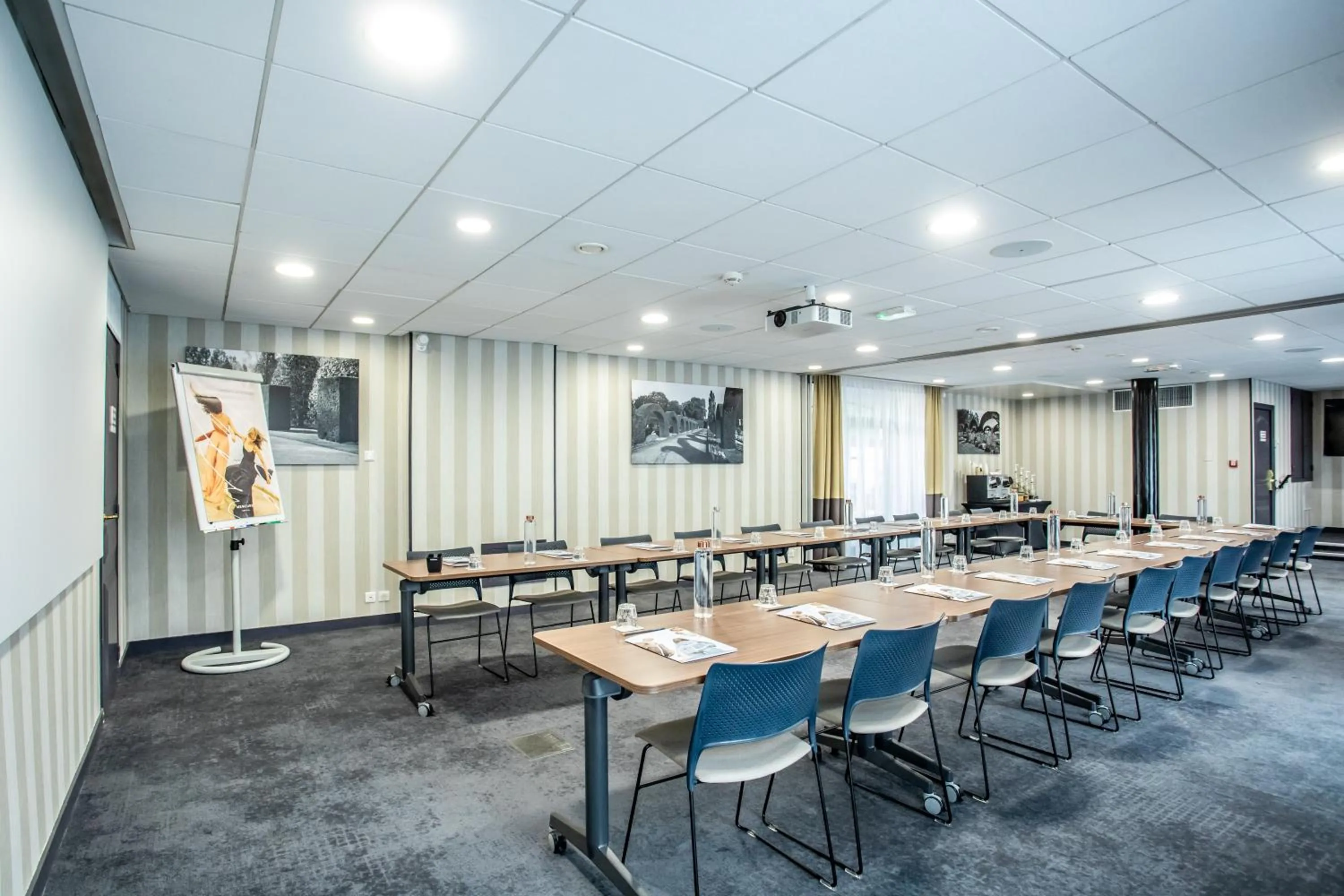 Meeting/conference room in Hotel De Bourbon Grand Hotel Mercure Bourges