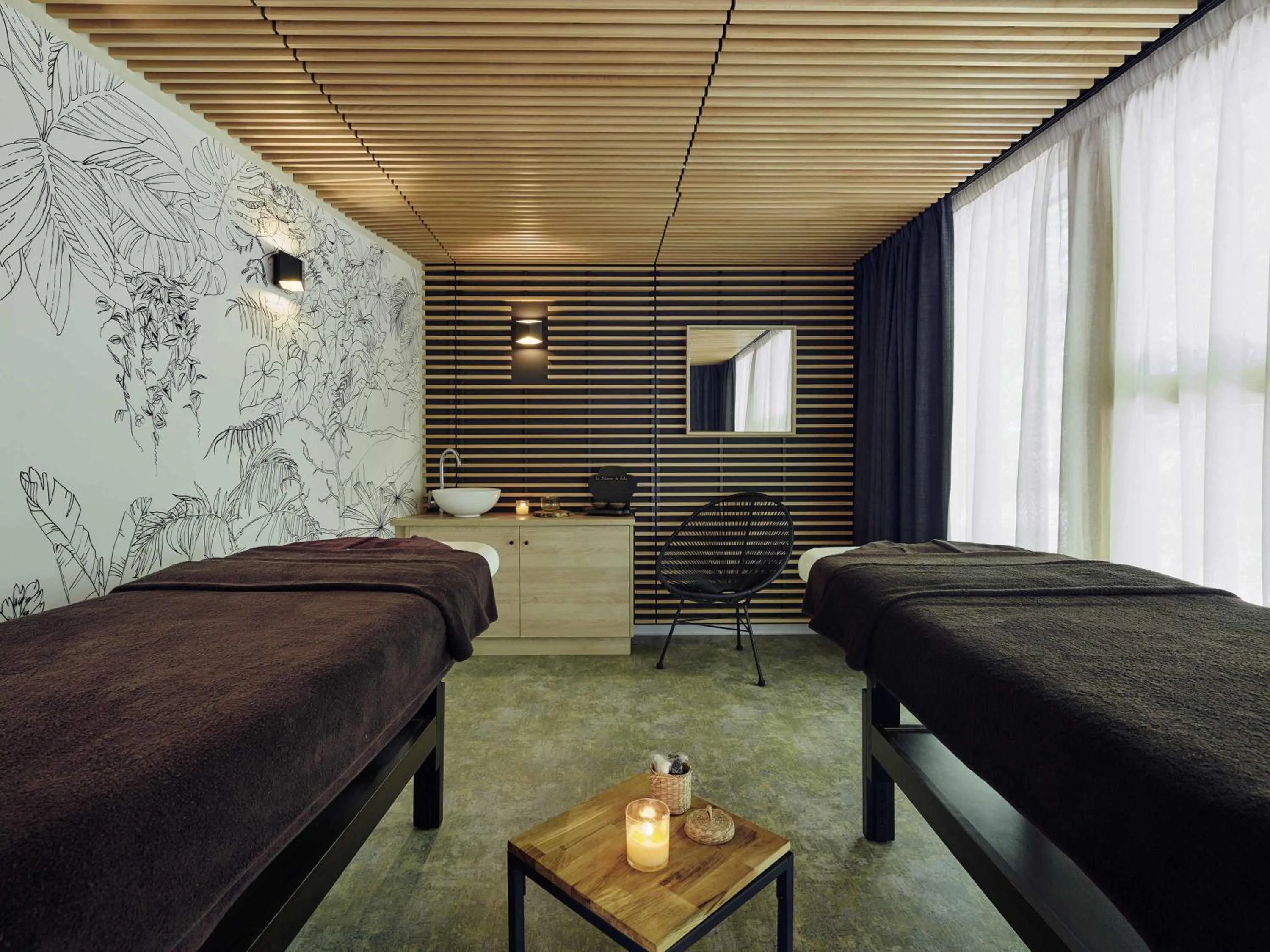 Other in Novotel Fontainebleau Ury