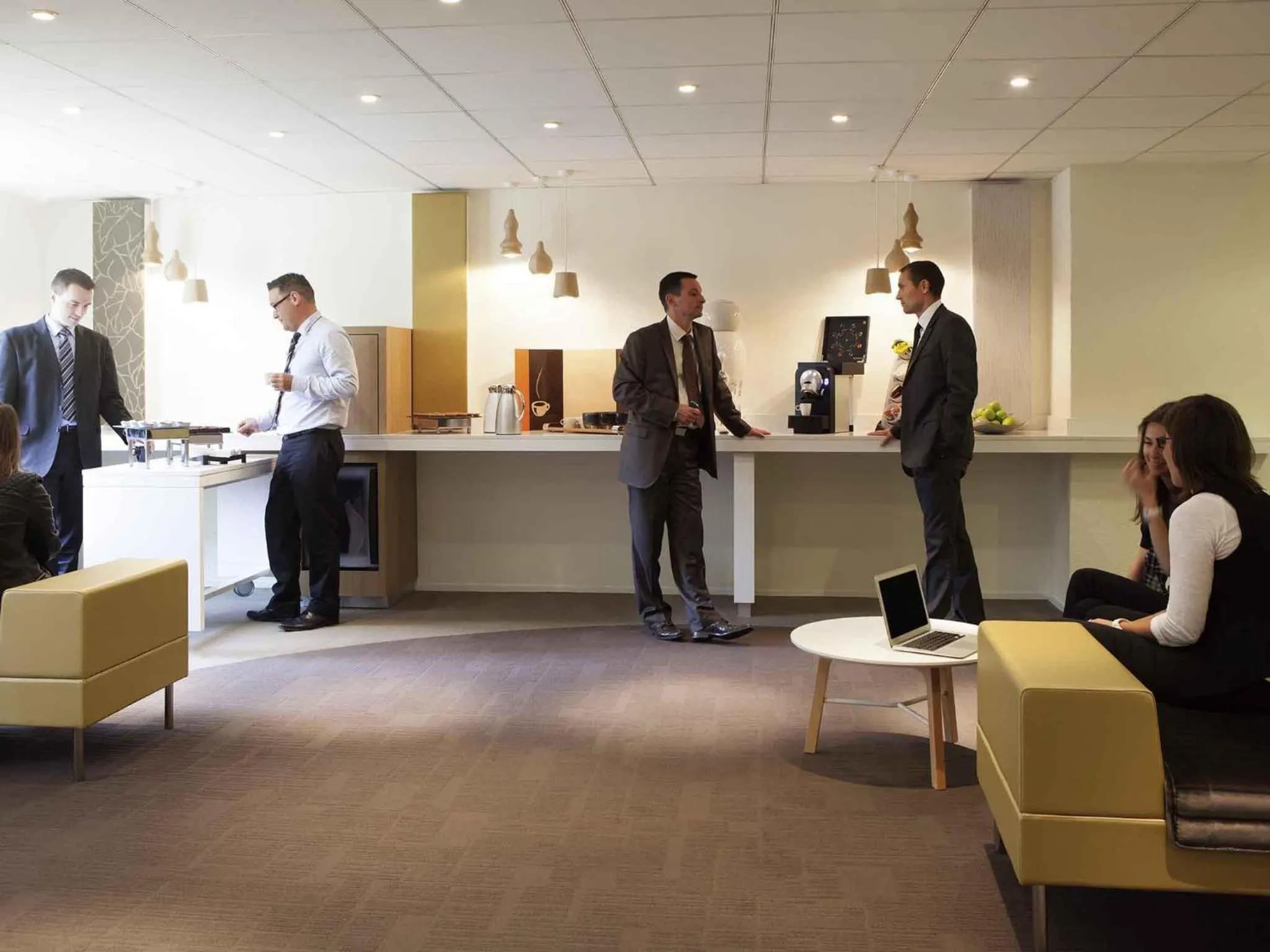 Meeting/conference room in Novotel Fontainebleau Ury