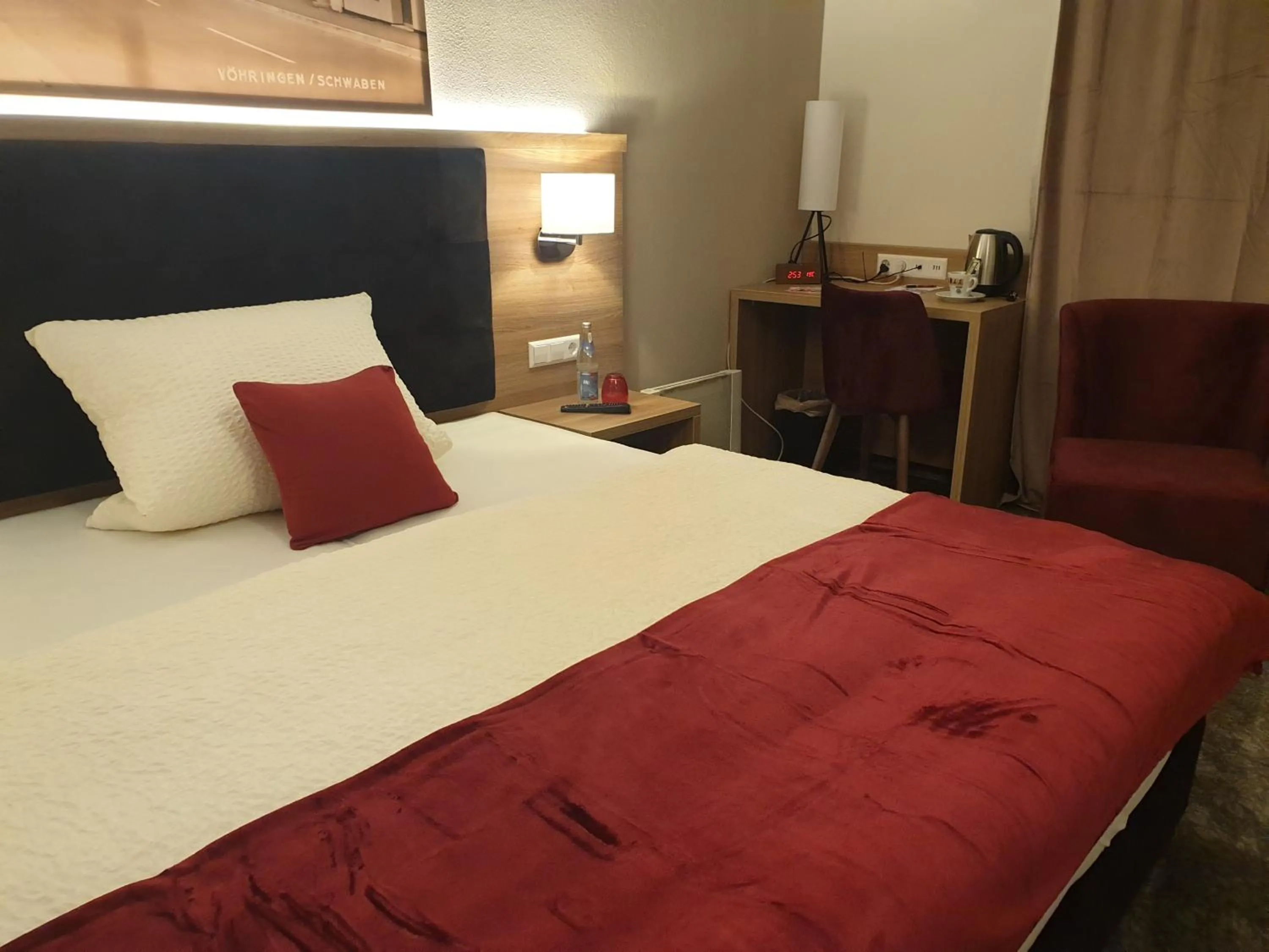 Photo of the whole room, Bed in Gästehaus Bräuhaus Lepple