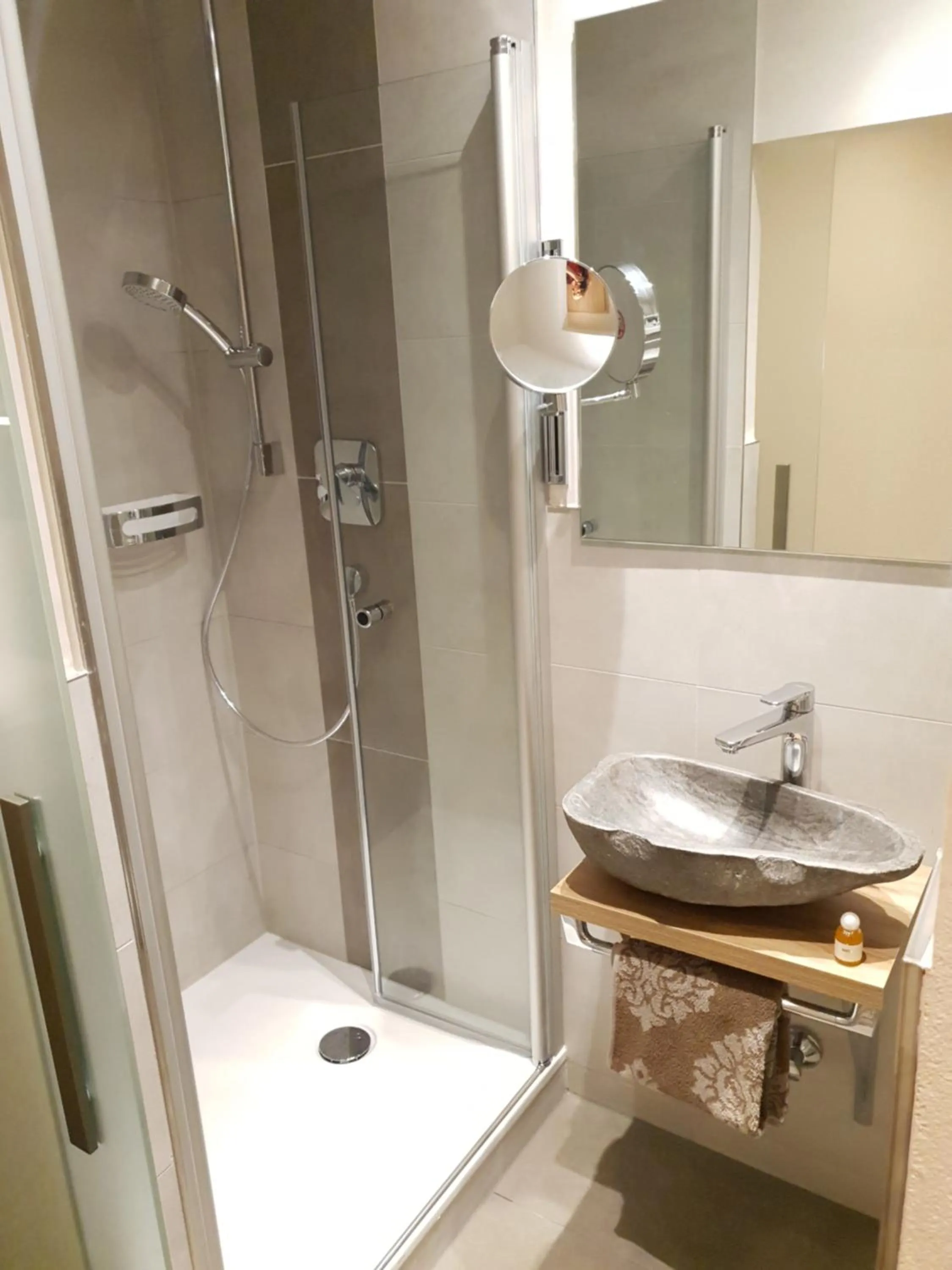 Shower in Gästehaus Bräuhaus Lepple