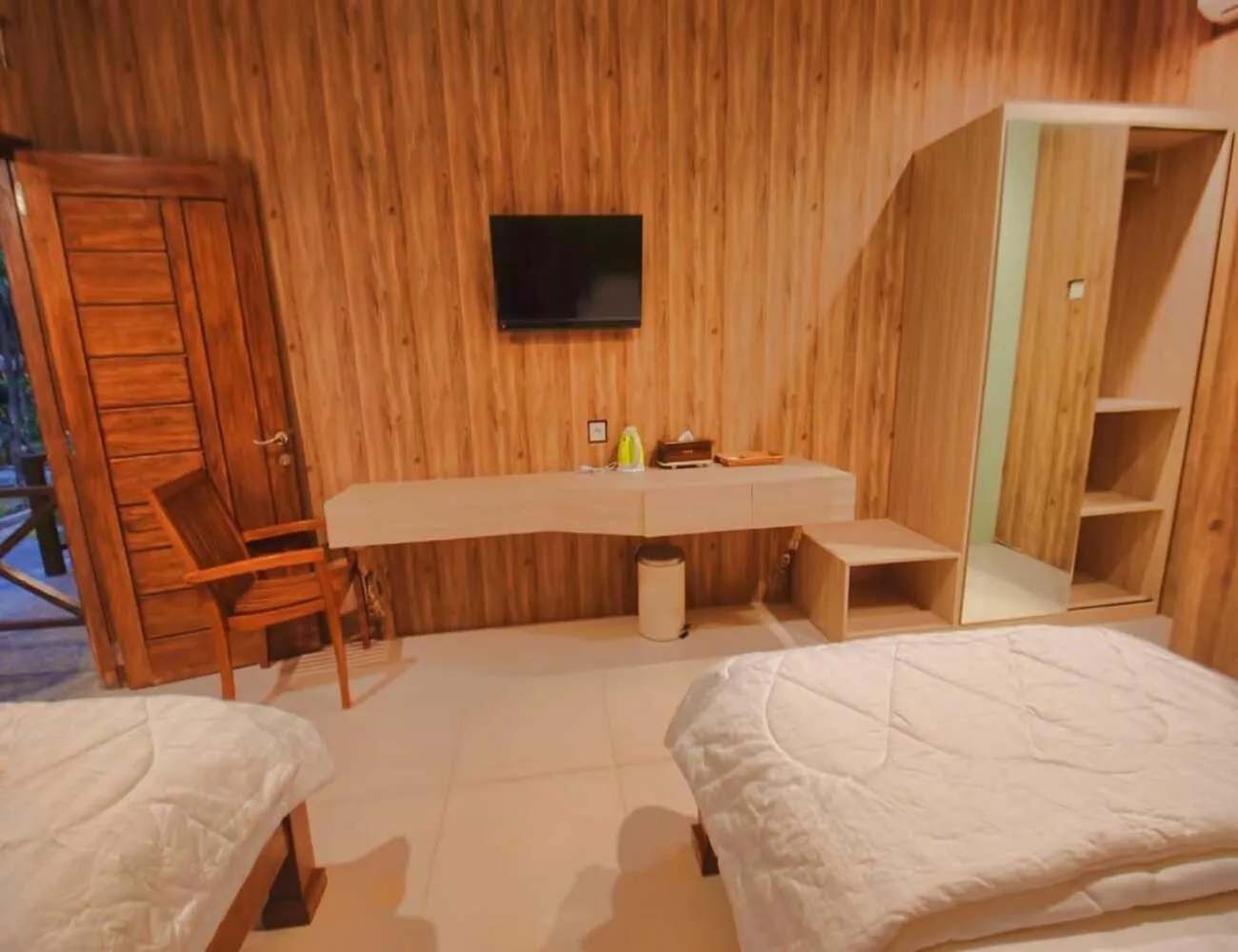 TV and multimedia, Bed in Omah Joglo Semarang