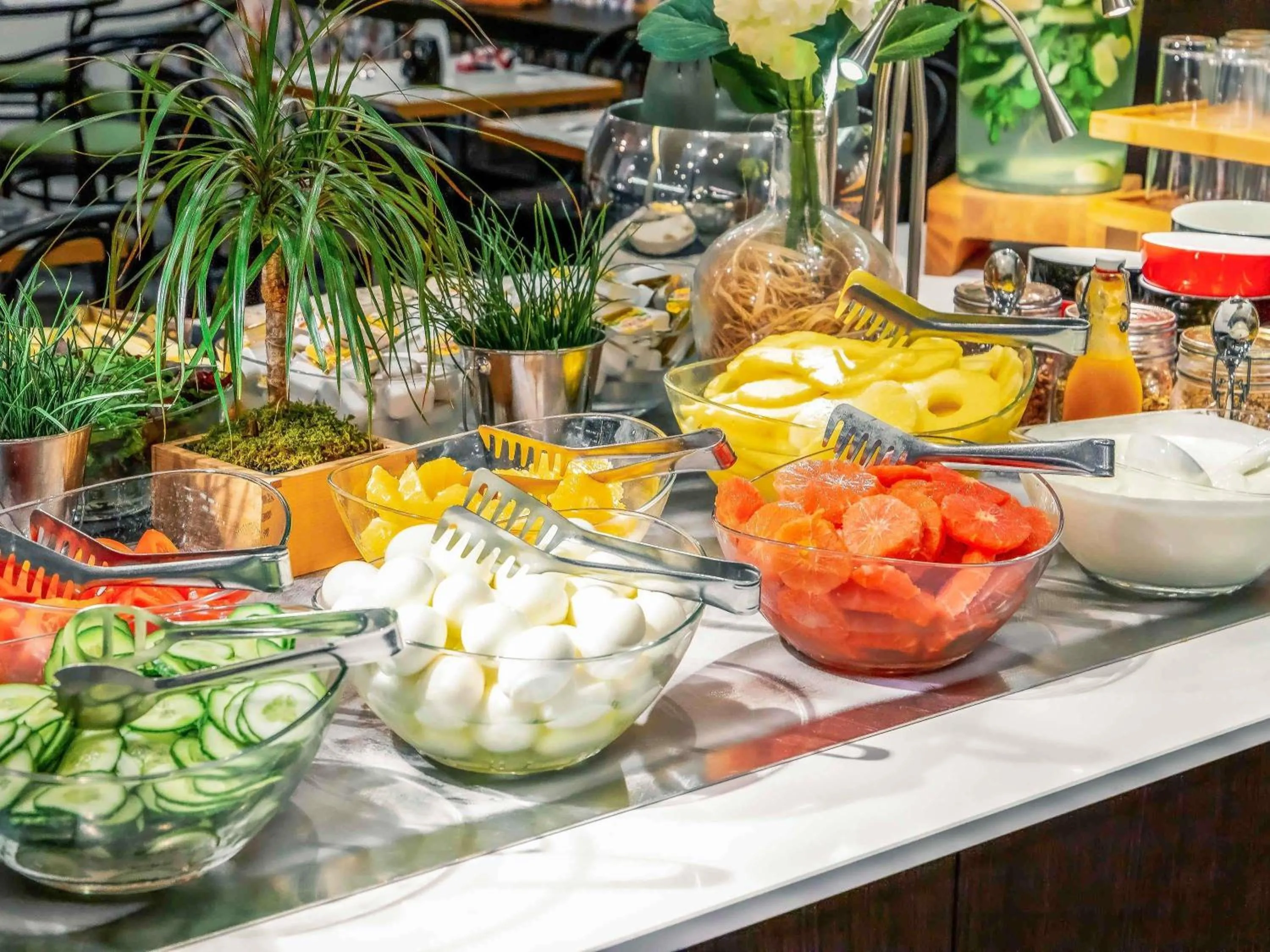 Breakfast in Novotel Paris 17