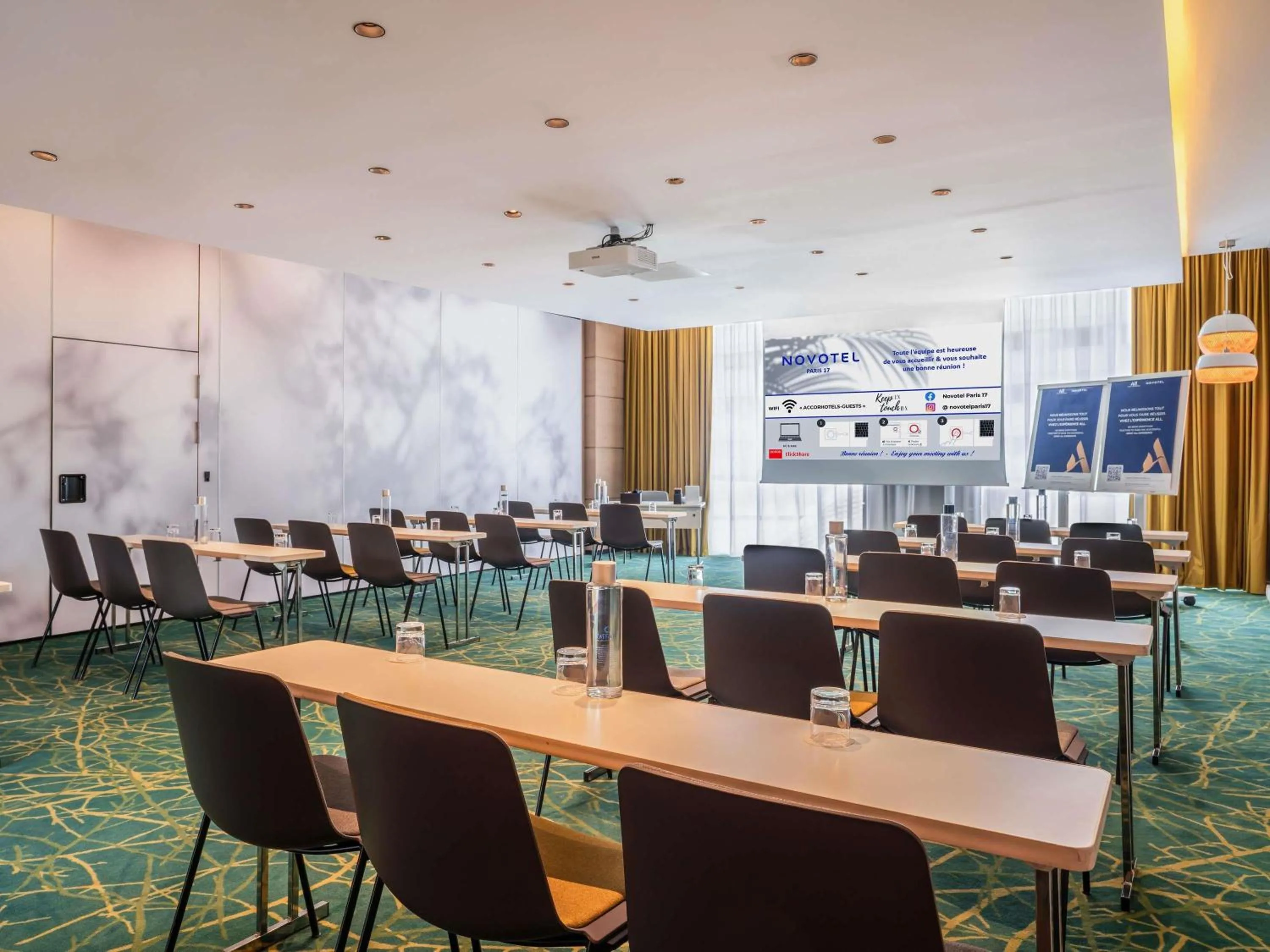 Meeting/conference room in Novotel Paris 17