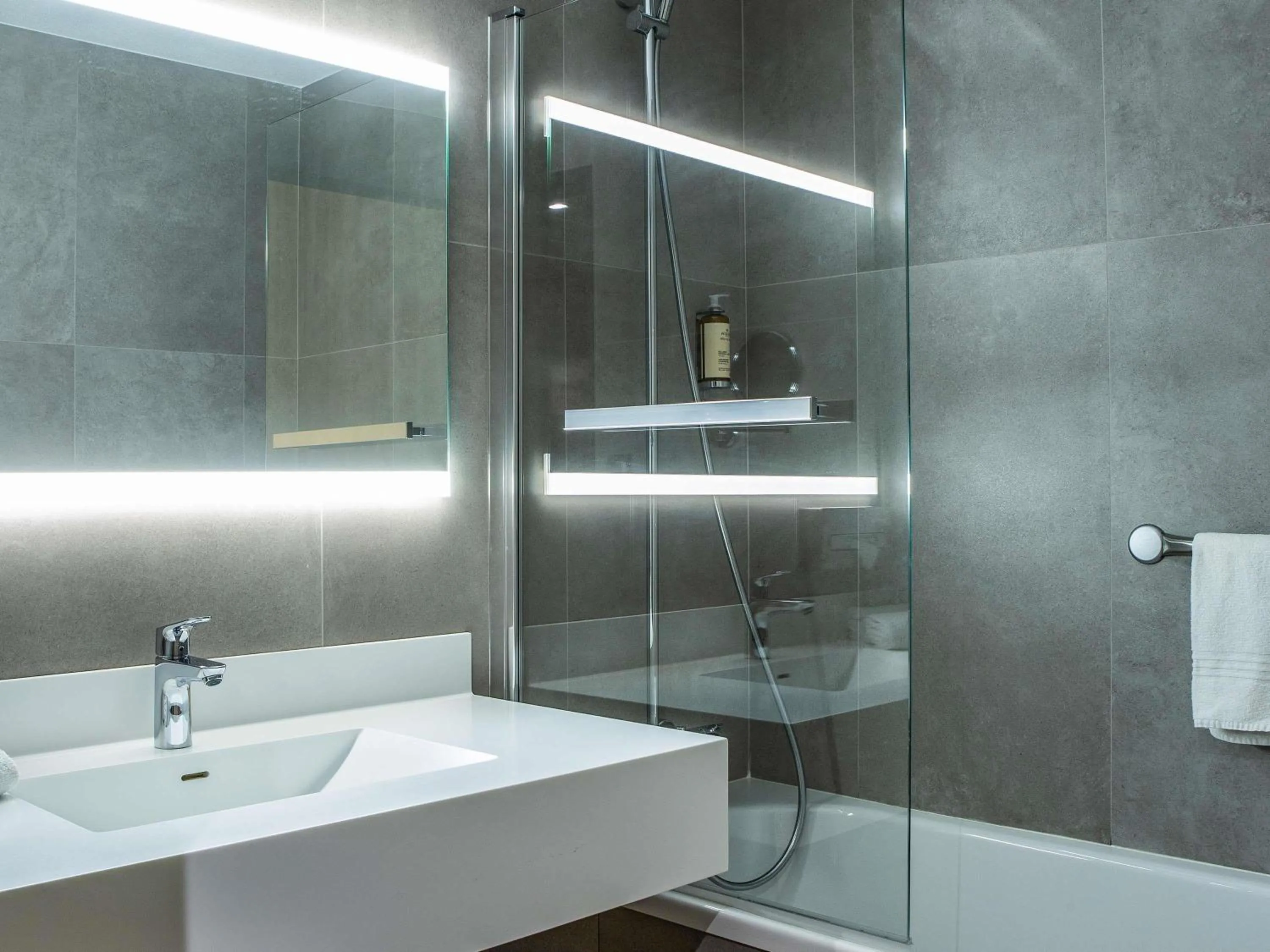 Property building in Mercure Vannes Le Port