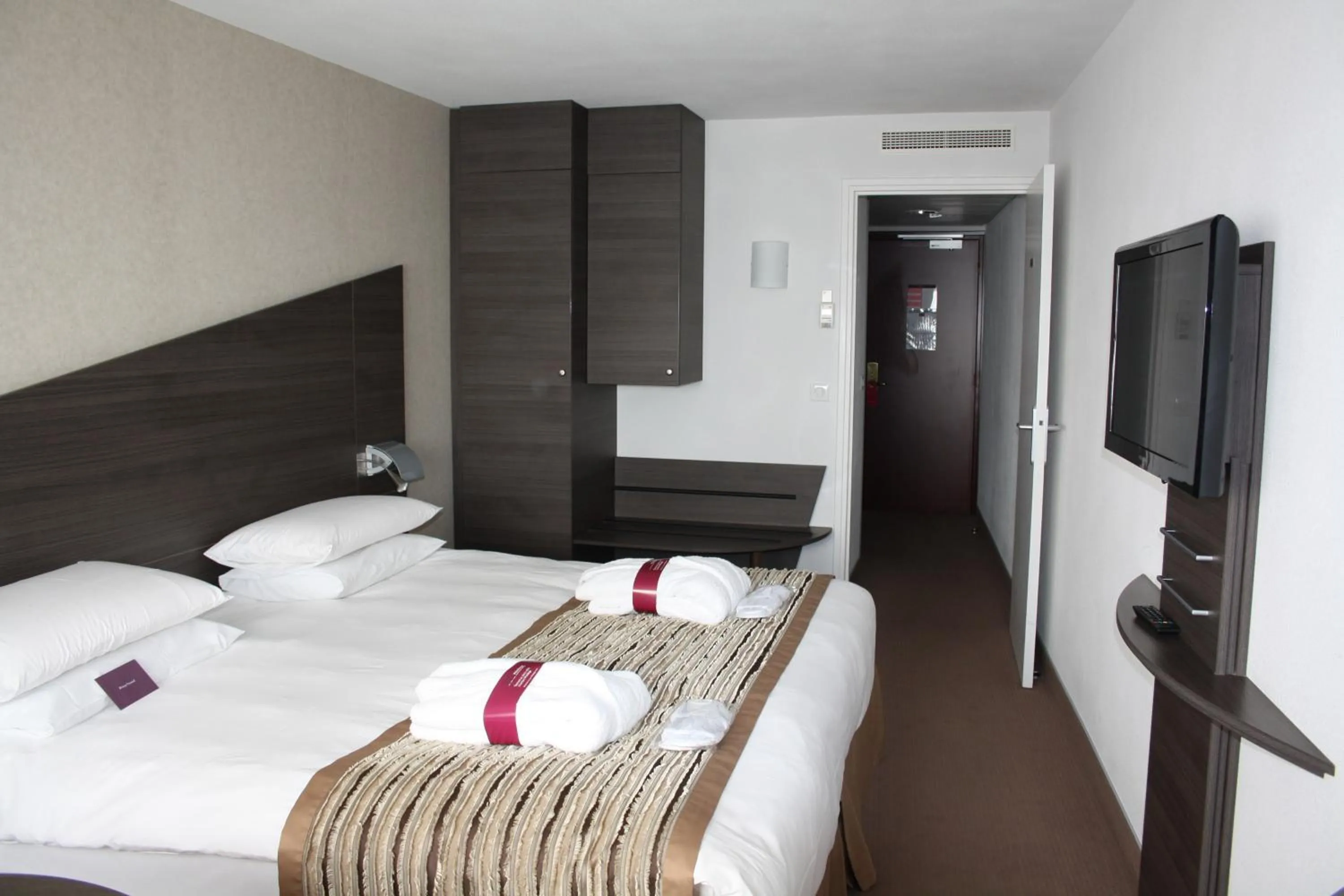 TV and multimedia, Bed in Mercure Vannes Le Port