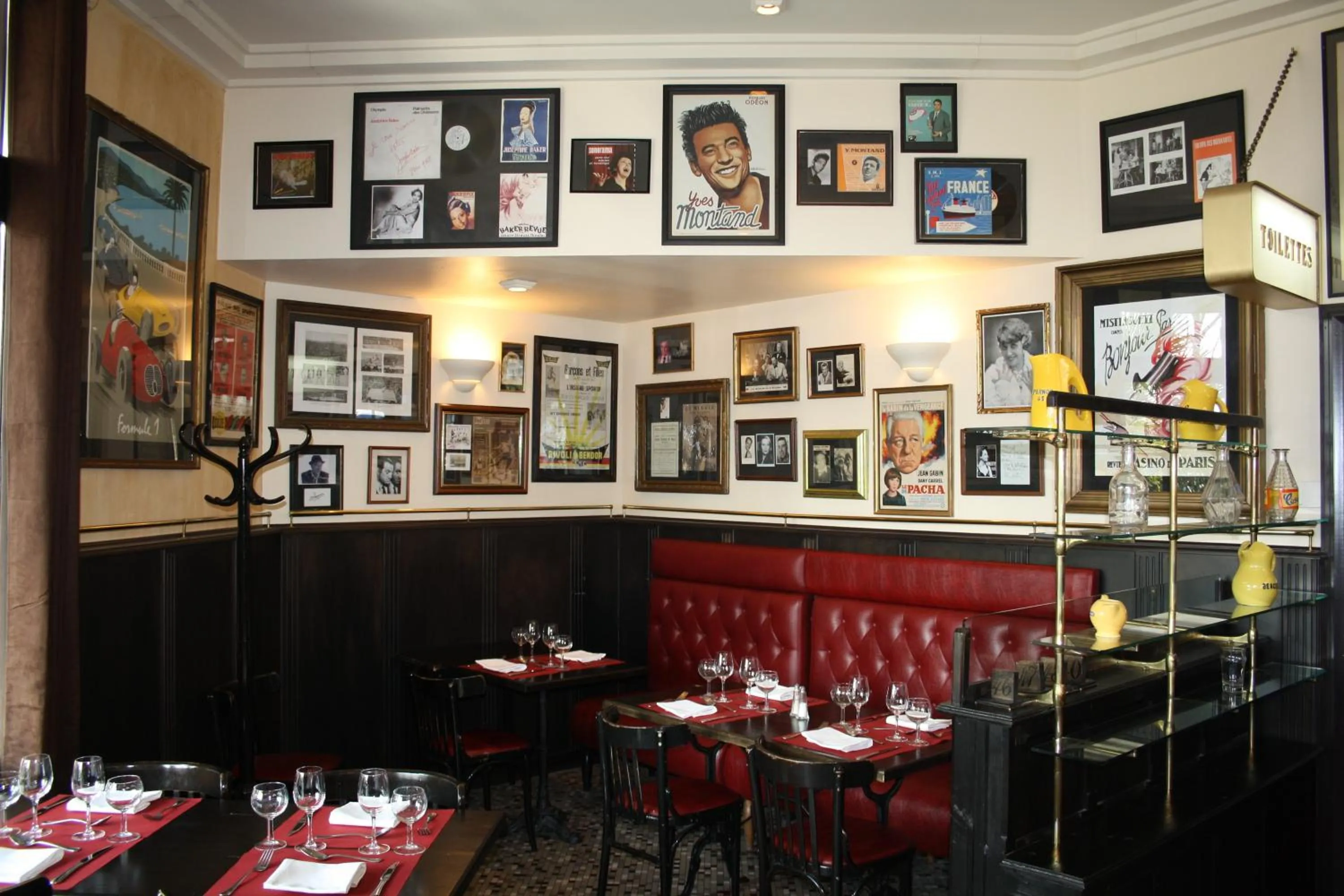 Restaurant/places to eat in Mercure Vannes Le Port