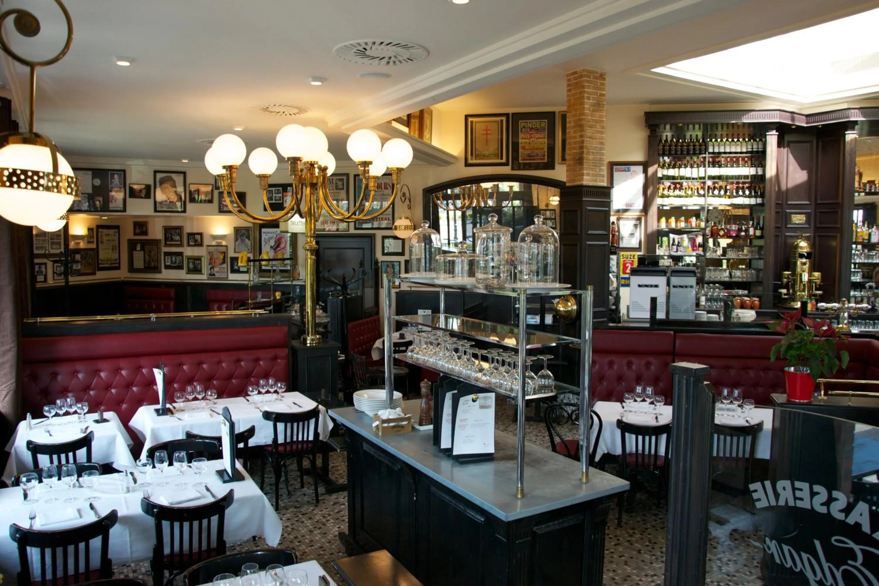 Restaurant/places to eat in Mercure Vannes Le Port
