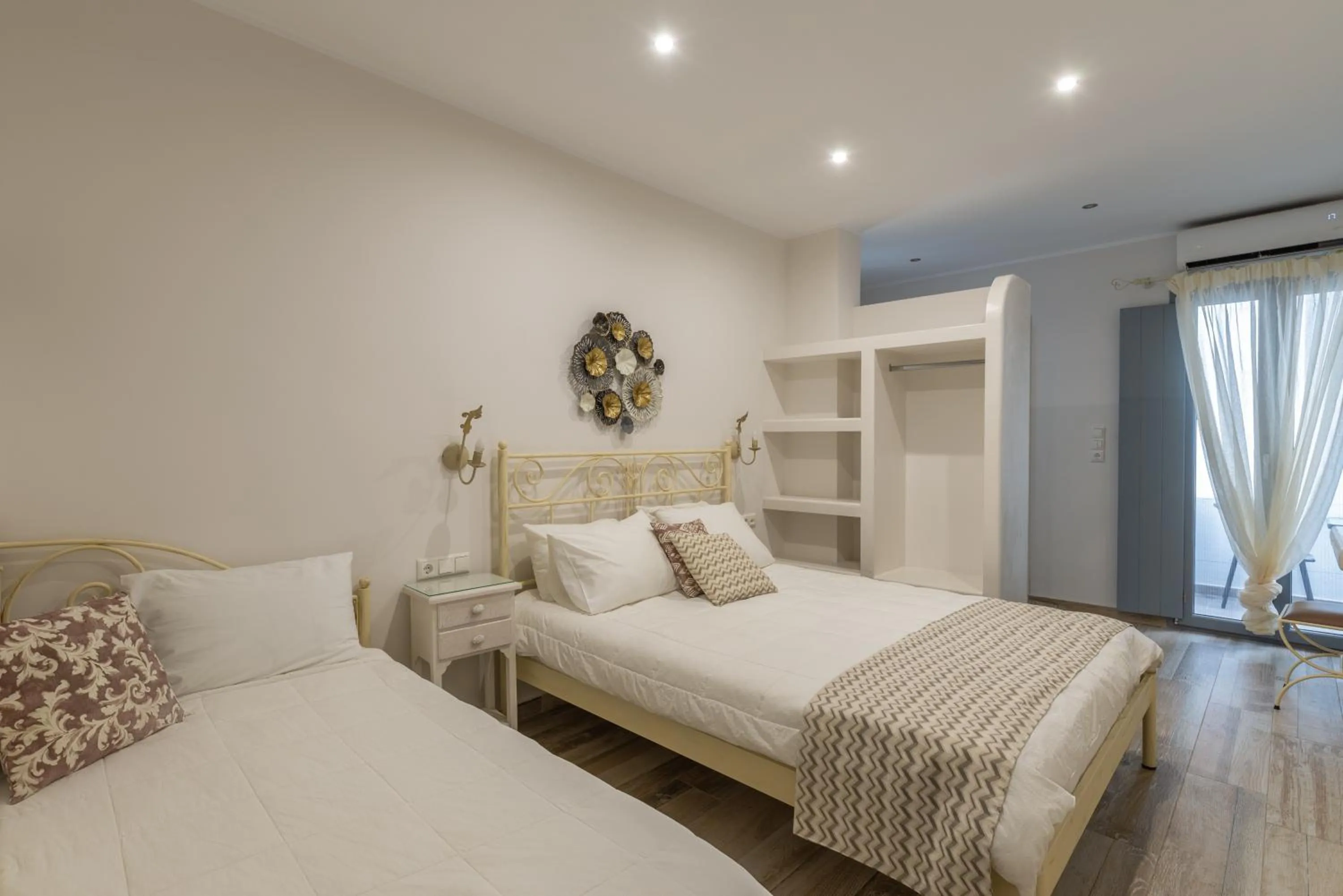 Bed in Naxos Enjoy Apartments