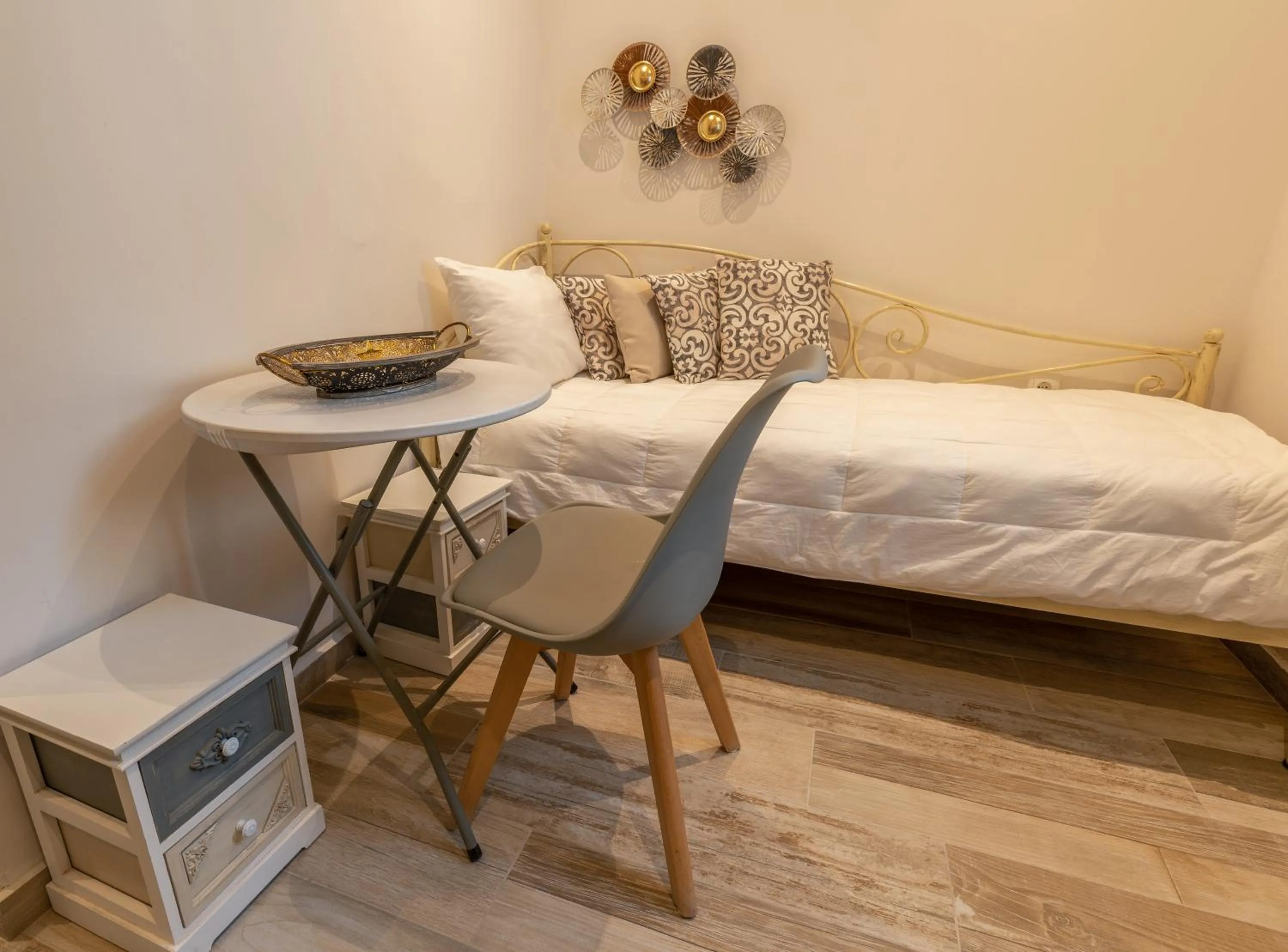 Bed in Naxos Enjoy Apartments