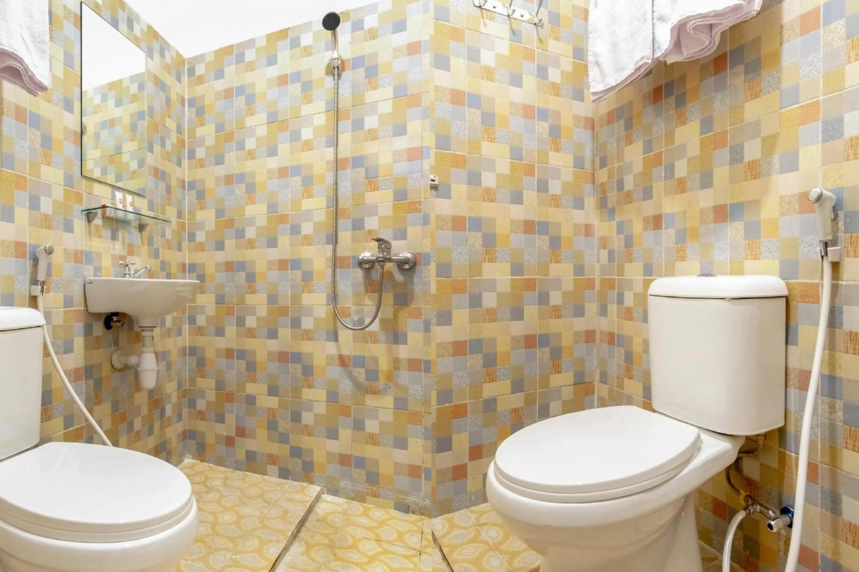 Bathroom in Collection O Medan City Near Rsud Dr Pirngadi Formerly Tmj Guest House