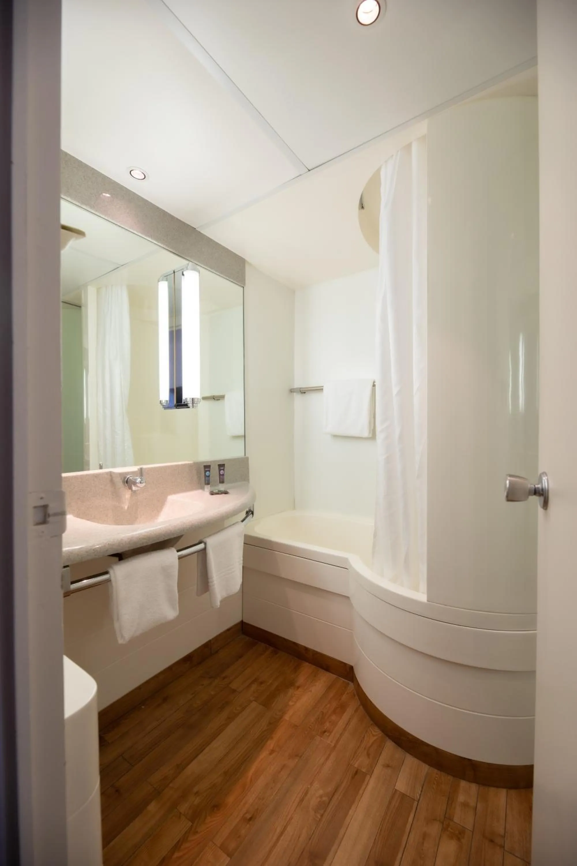 Bathroom in Novotel Genève Aéroport France