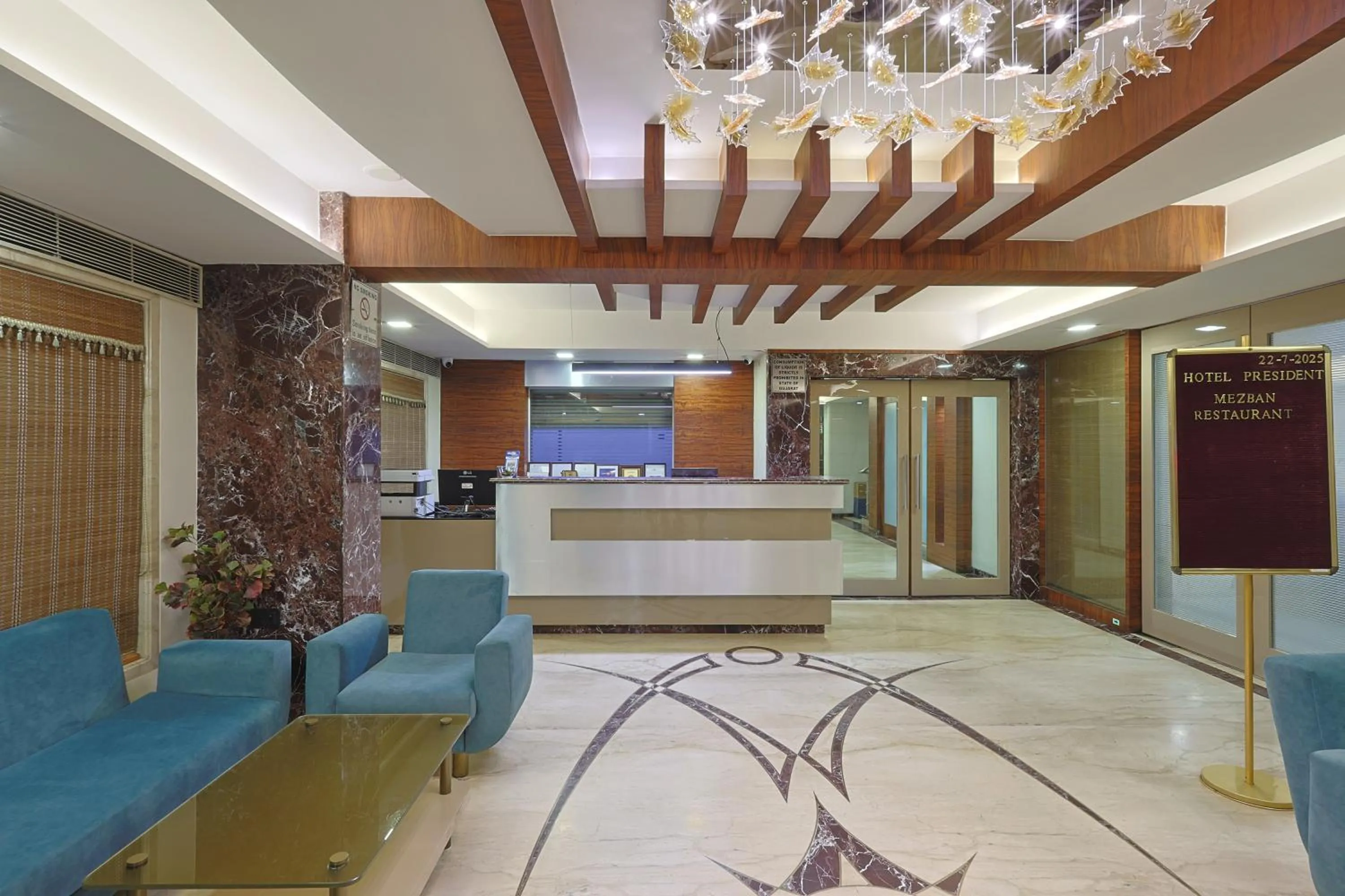 Lobby or reception in Hotel President