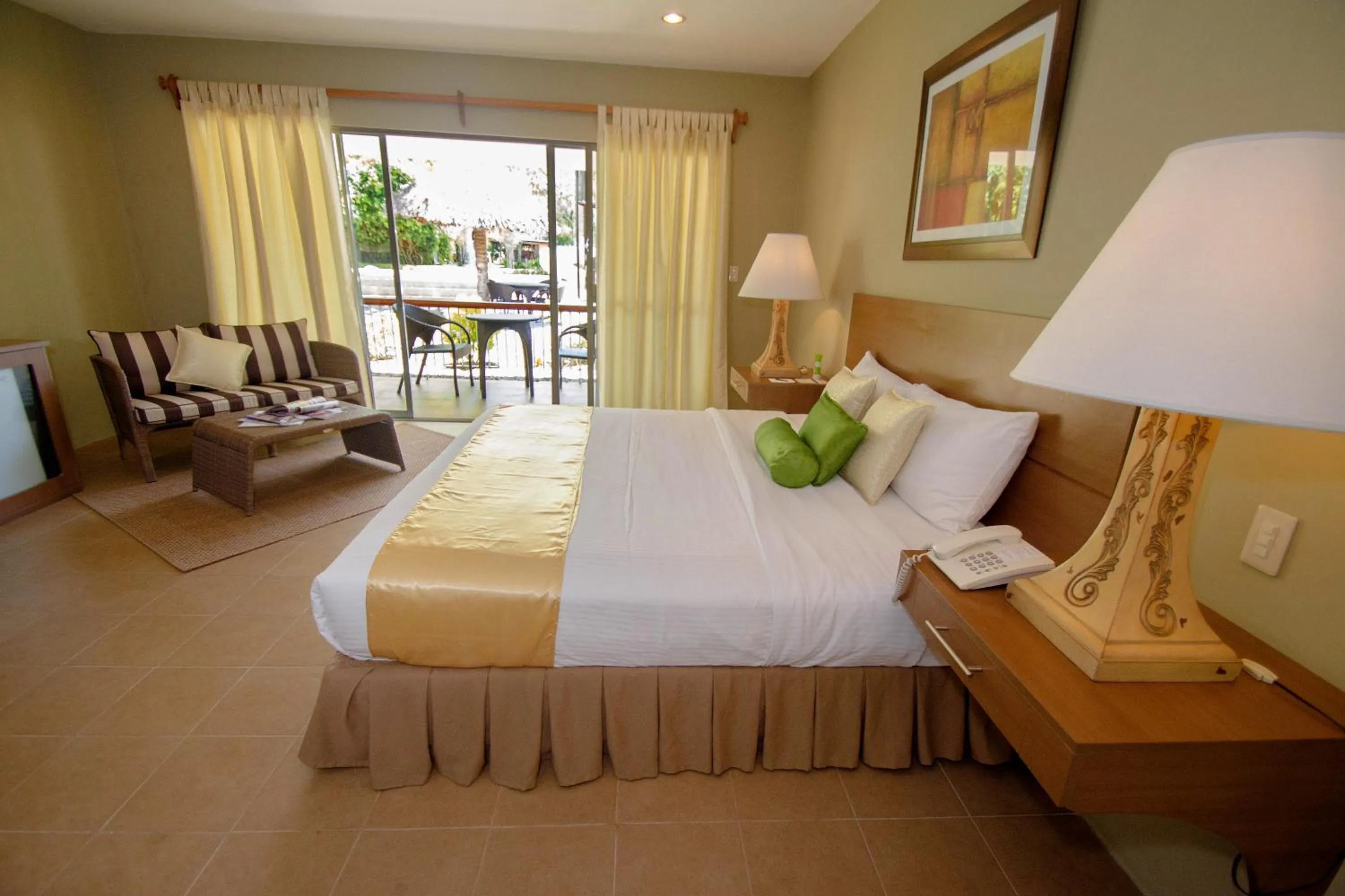 Bed in Almont Inland Resort