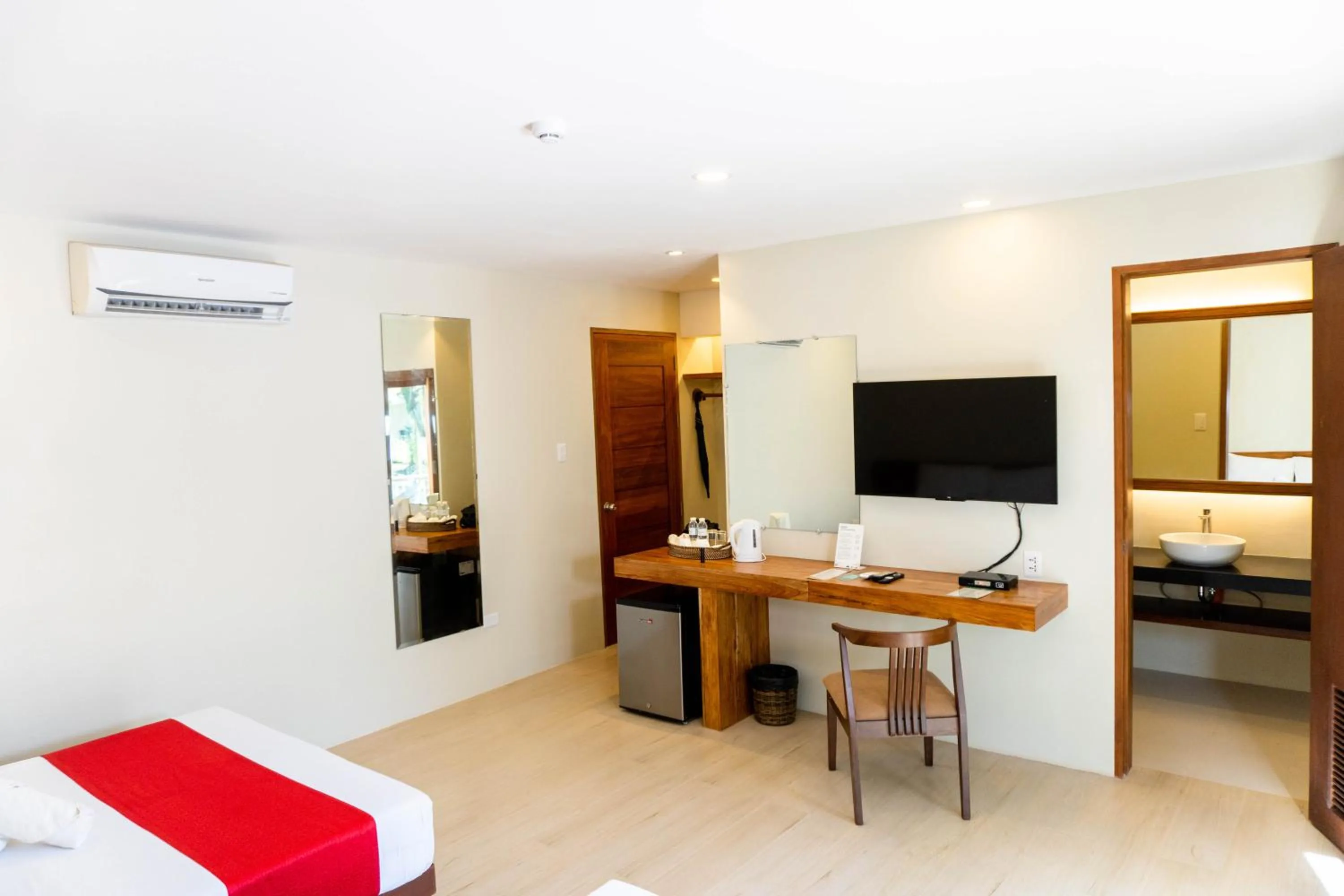 Bed in Almont Inland Resort