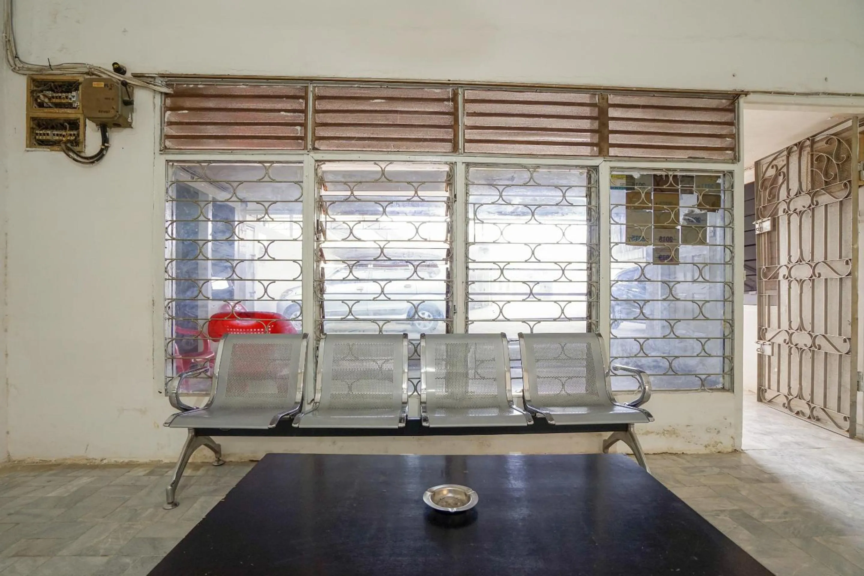 Lobby or reception in SUPER OYO 1868 Penginapan Sekip