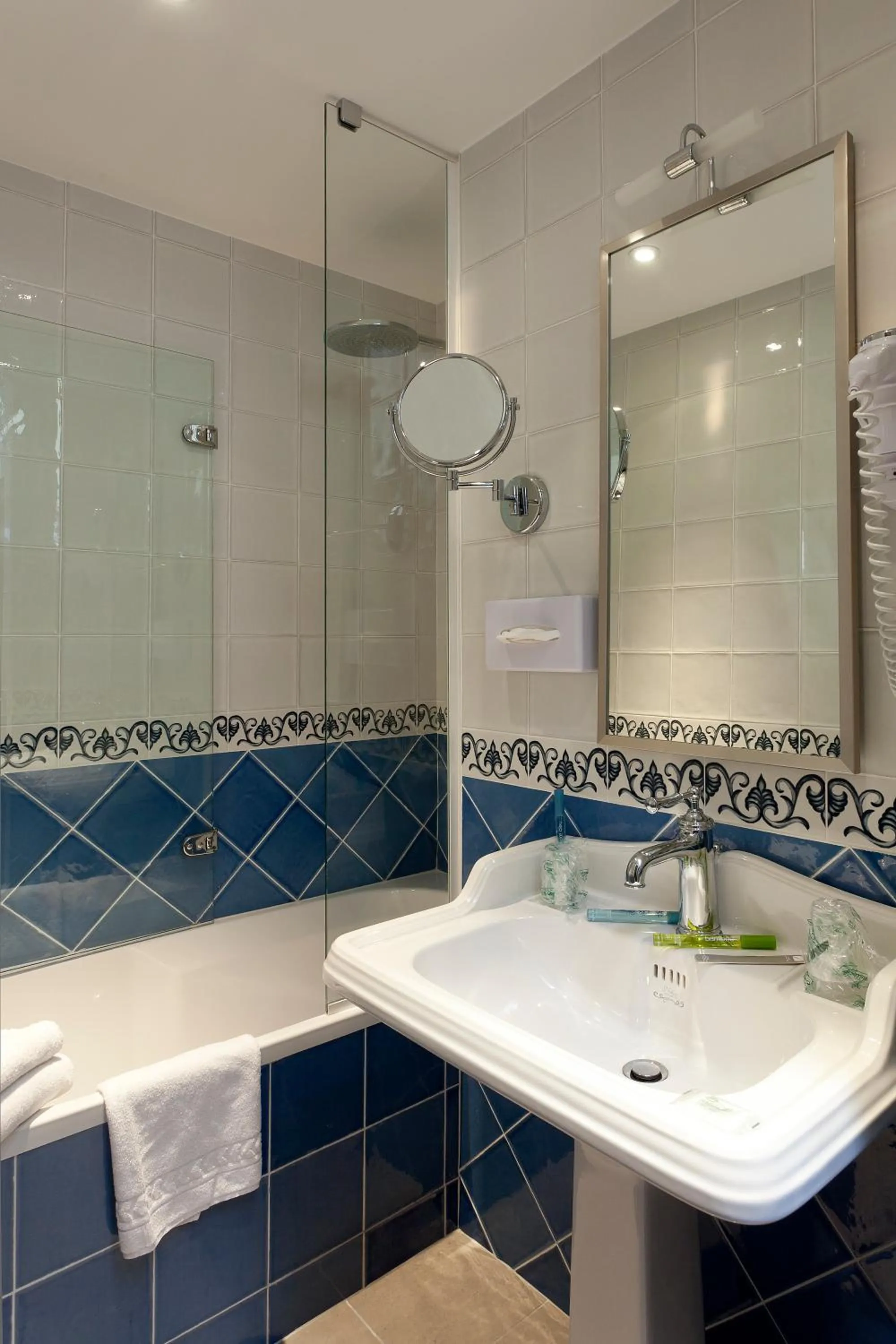 Bathroom in Auberge Saint Pierre