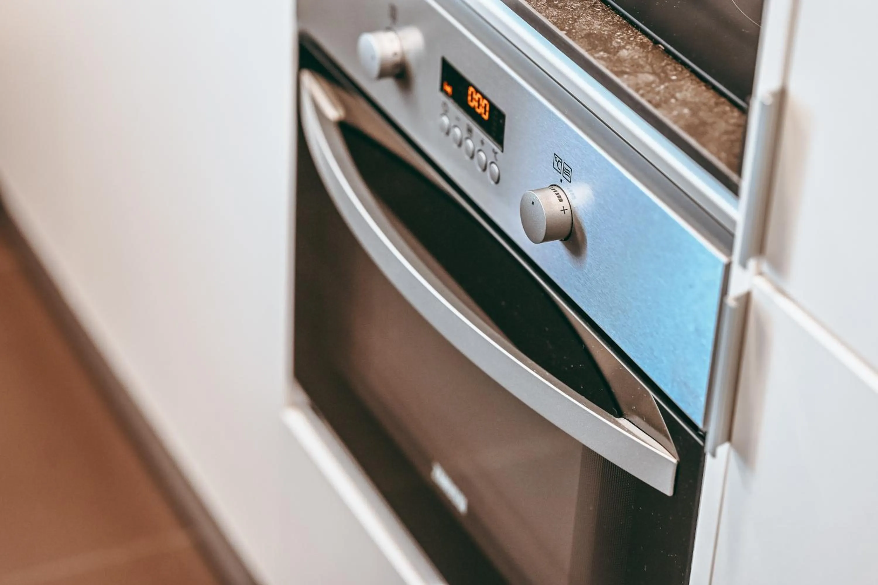 oven in Wake Up Esch City