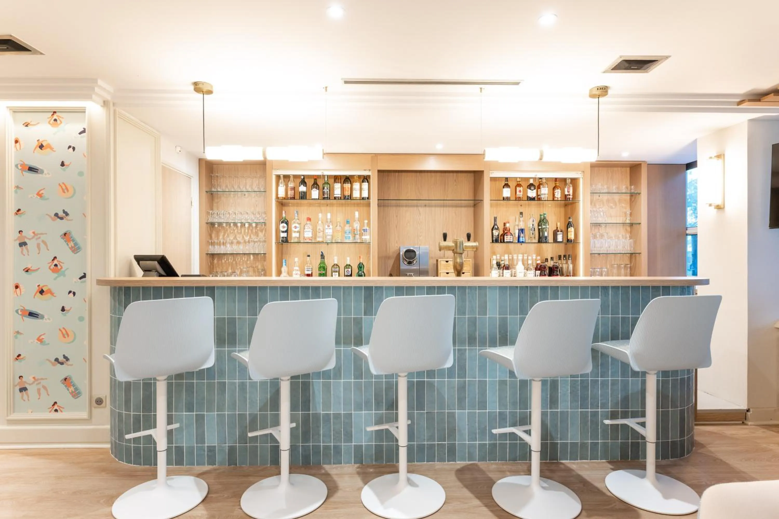 Lounge or bar in Mercure Grenoble Centre Porte des Alpes