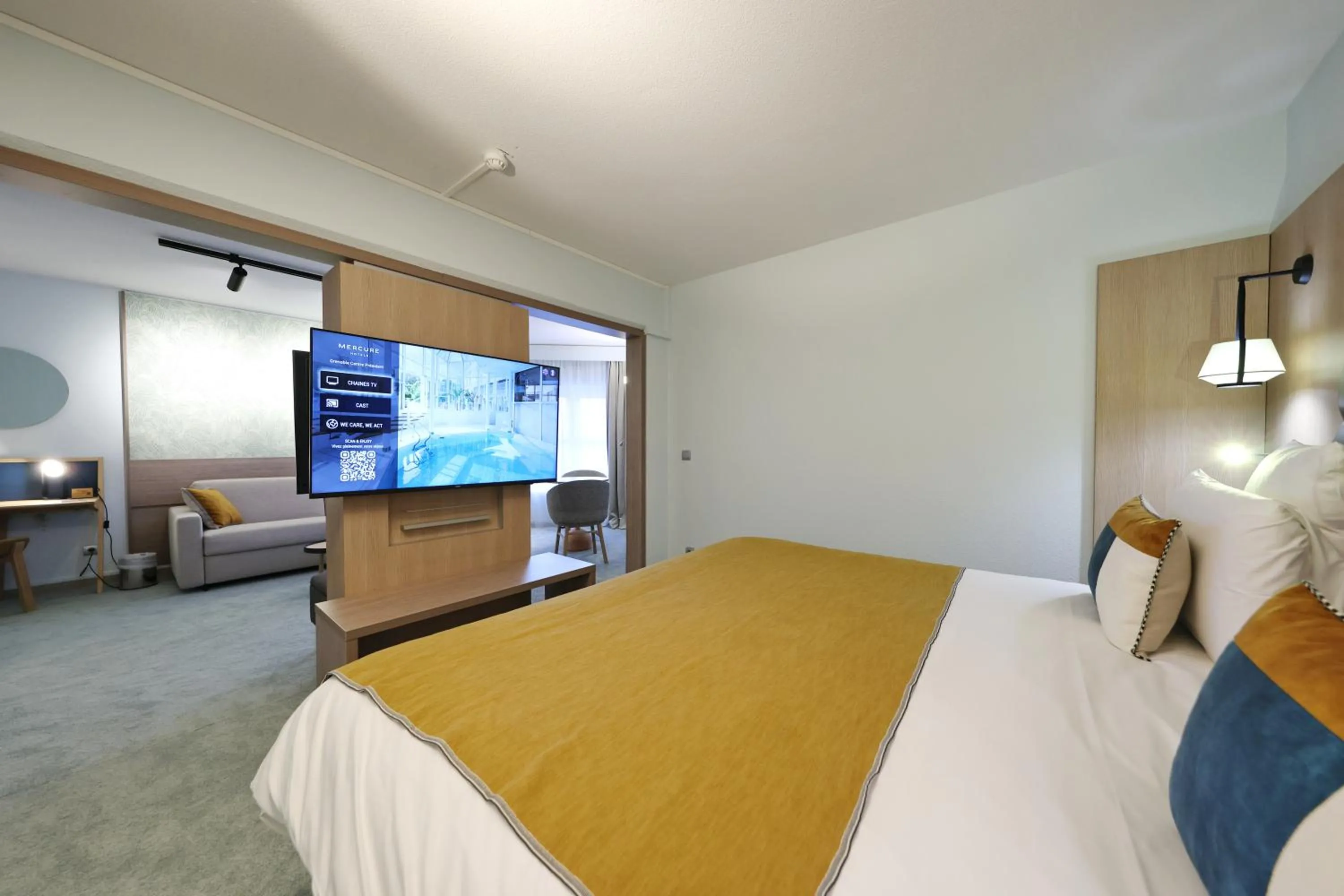 Bed in Mercure Grenoble Centre Porte des Alpes