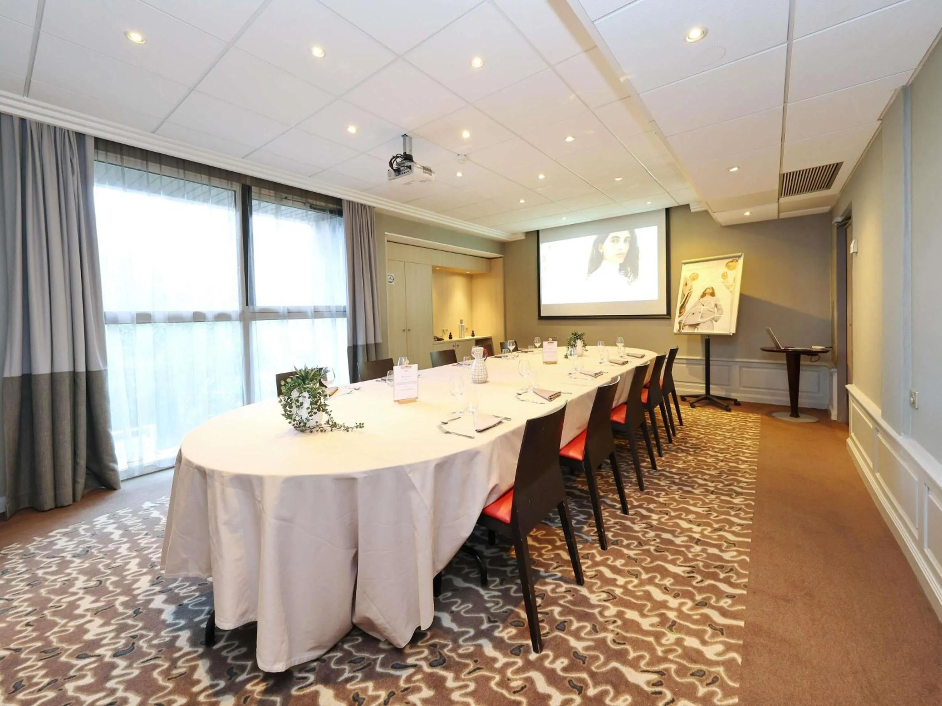 Meeting/conference room in Mercure Grenoble Centre Porte des Alpes