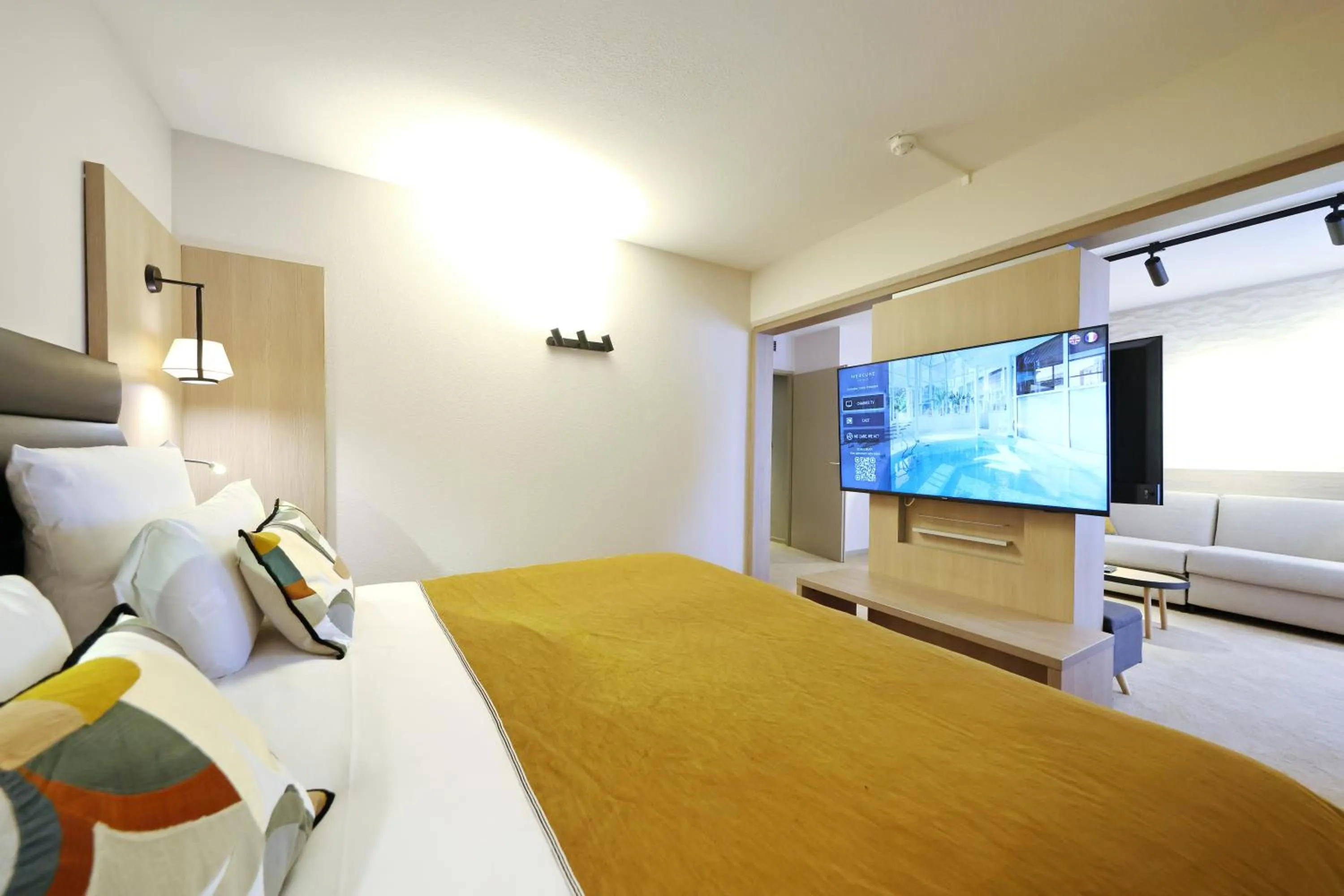 Bed in Mercure Grenoble Centre Porte des Alpes