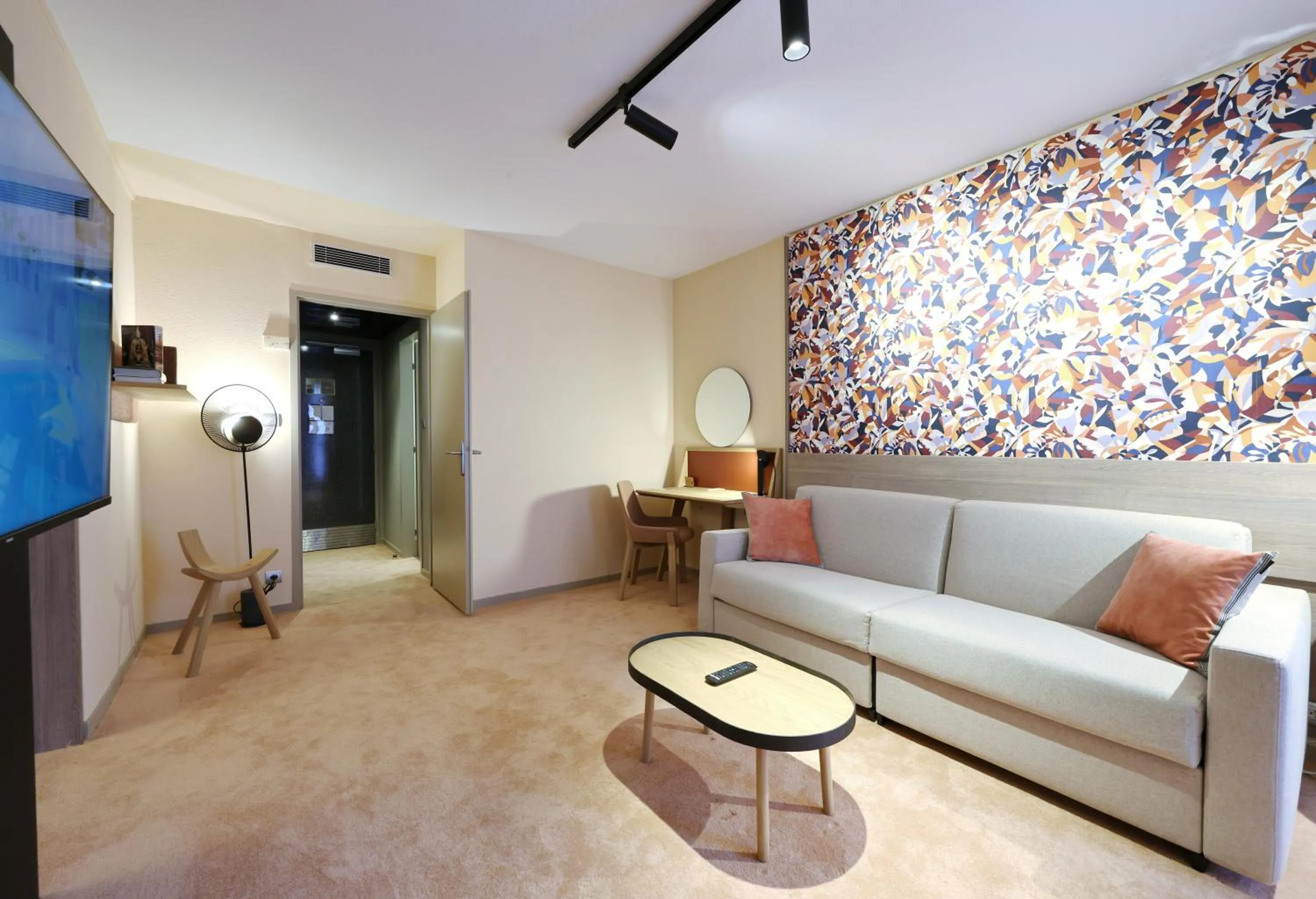 Seating area in Mercure Grenoble Centre Porte des Alpes