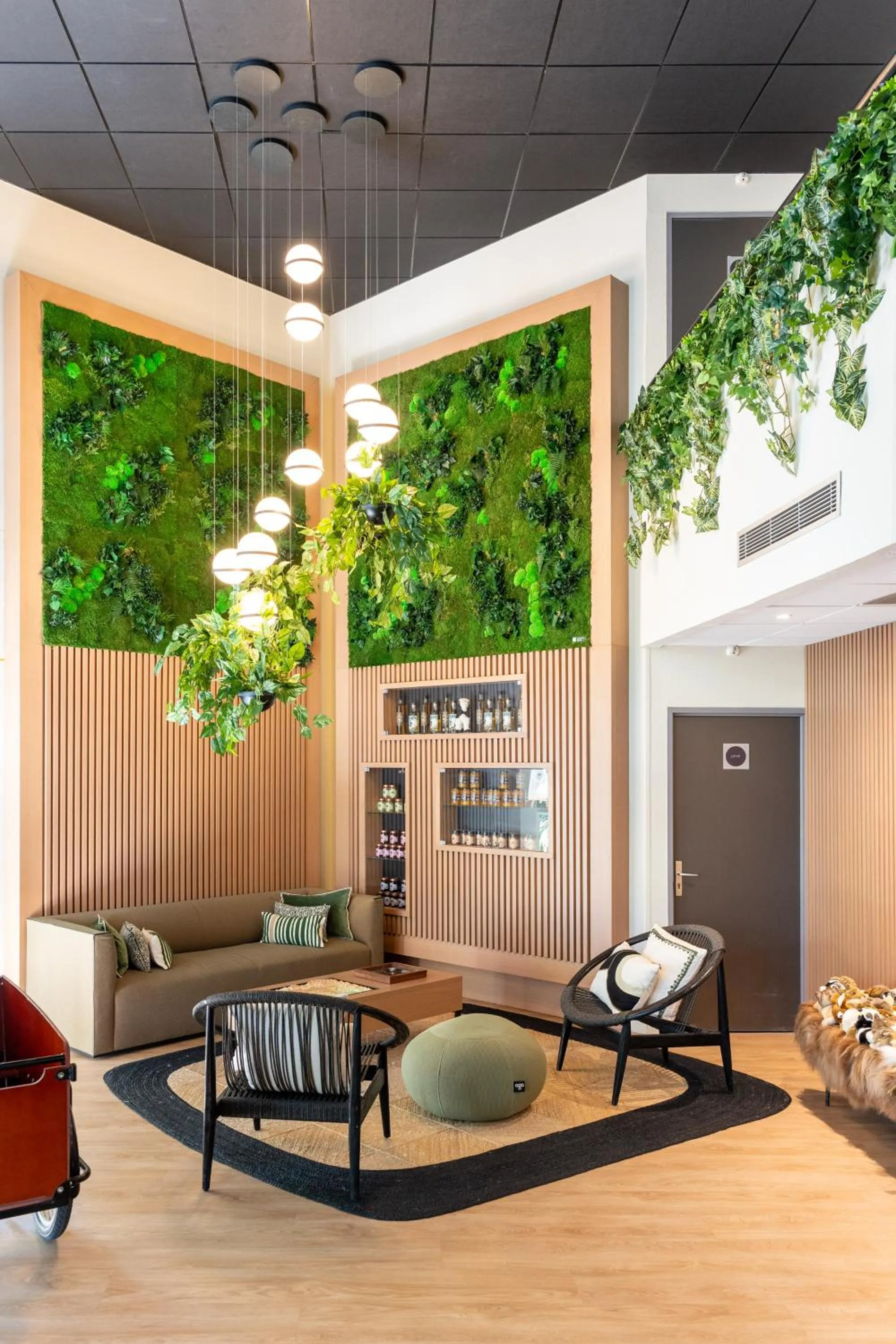 Lobby or reception in Mercure Grenoble Centre Porte des Alpes