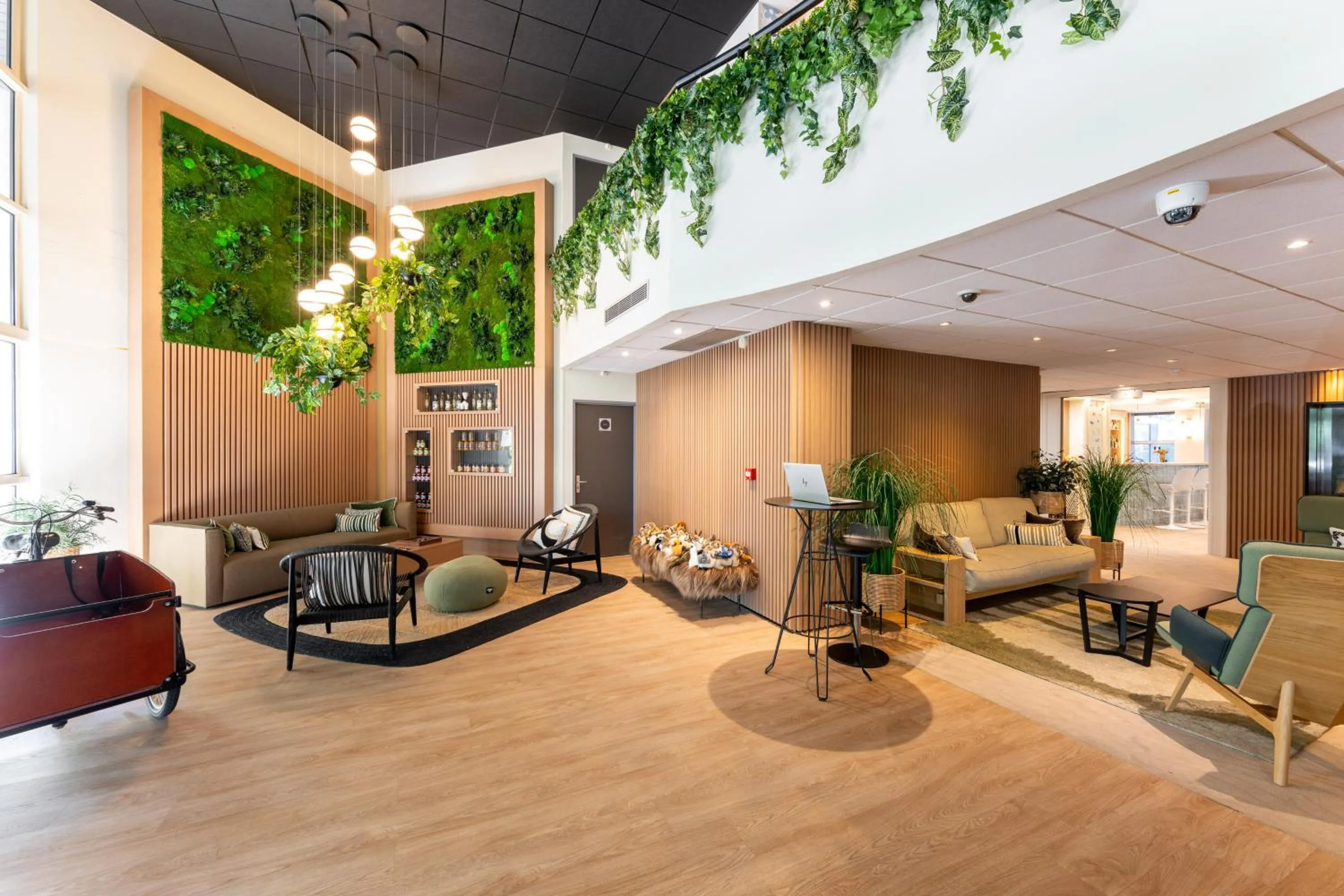 Lobby or reception in Mercure Grenoble Centre Porte des Alpes