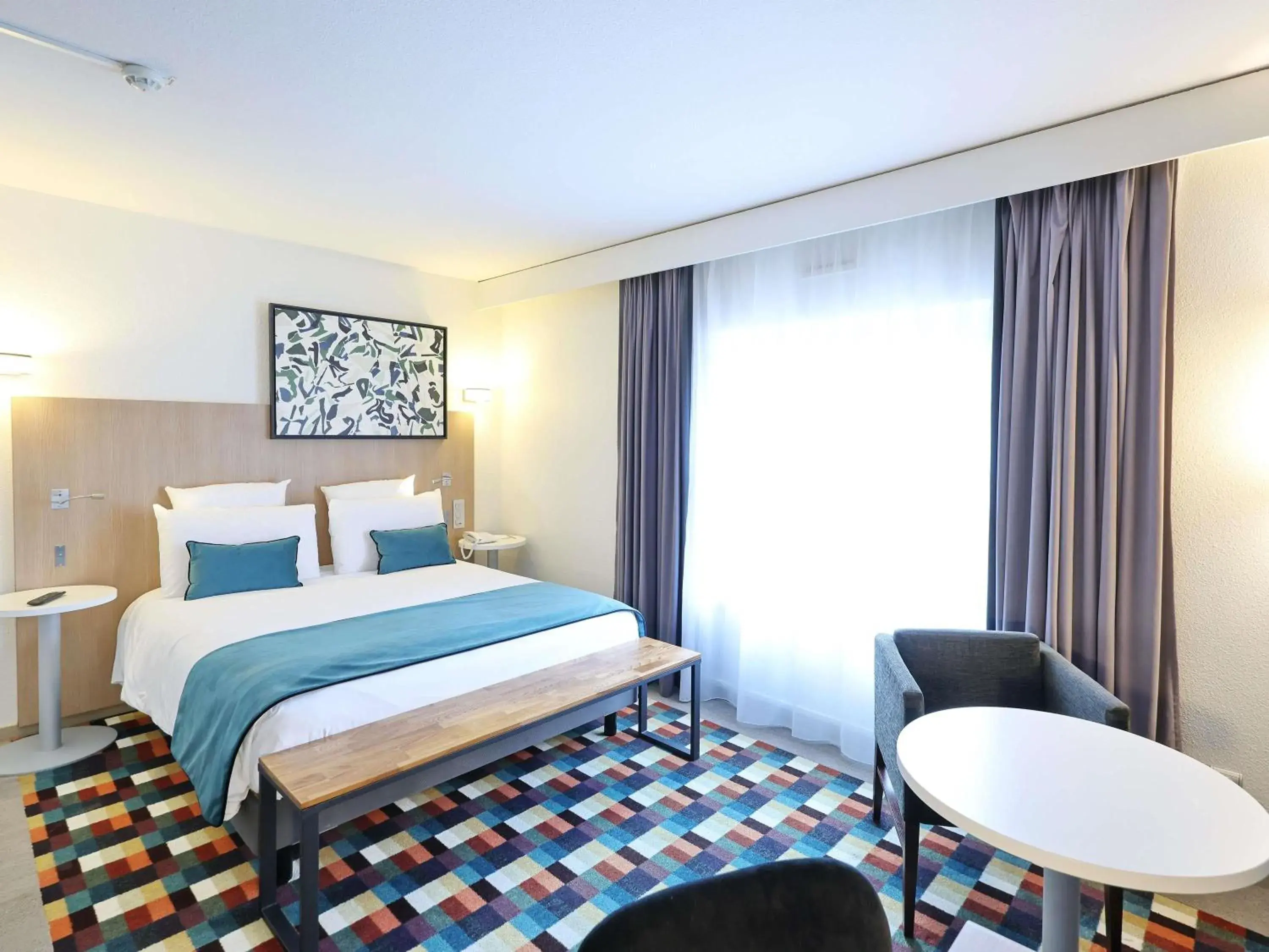 Standard Double Room in Mercure Grenoble Centre Porte des Alpes Standard Double Room in Mercure Grenoble Centre Porte des Alpes