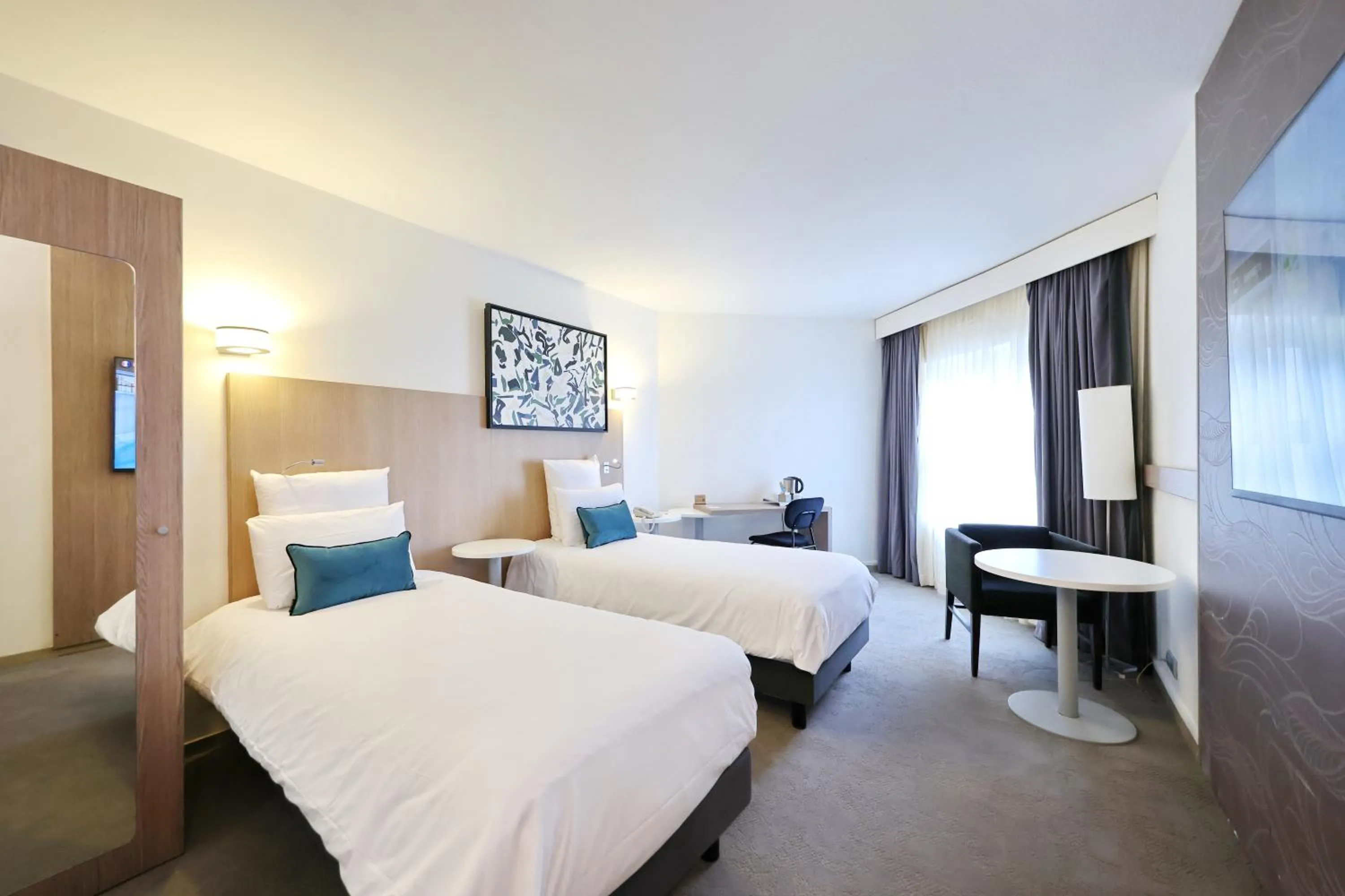 Bed in Mercure Grenoble Centre Porte des Alpes