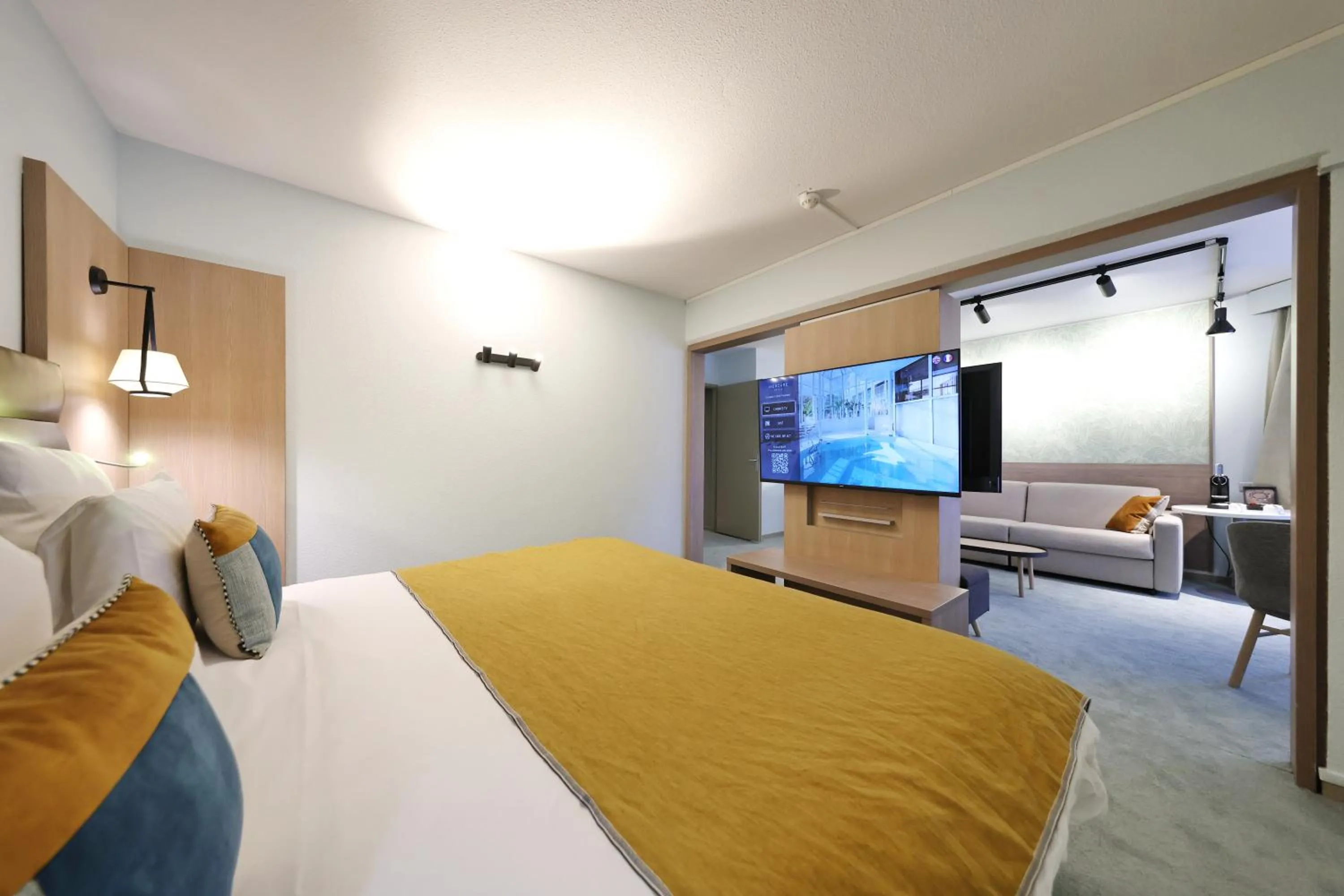 Bed in Mercure Grenoble Centre Porte des Alpes