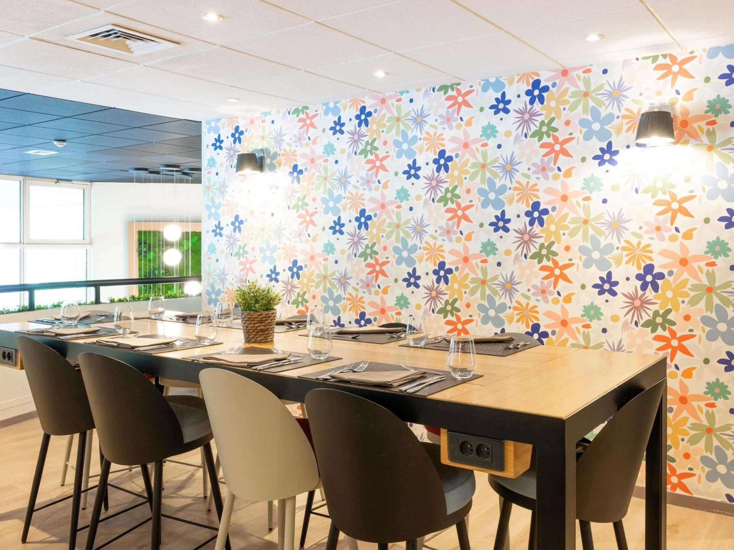 Meeting/conference room in Mercure Grenoble Centre Porte des Alpes