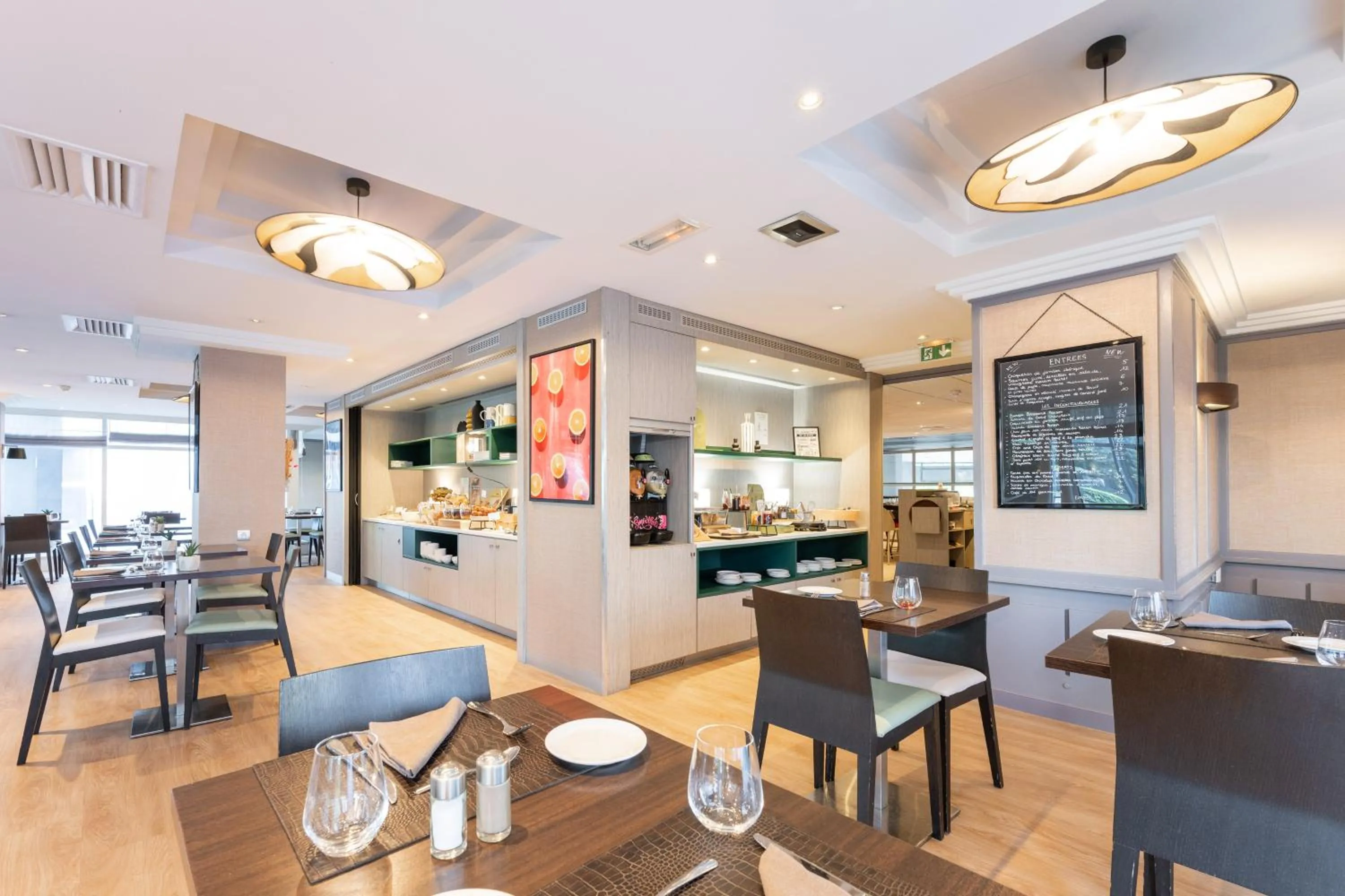 Restaurant/places to eat in Mercure Grenoble Centre Porte des Alpes